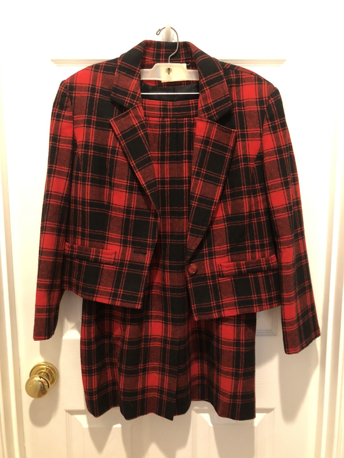 VINTAGE PENDLETON SKIRT SUIT 100% WOOL RED BLACK PLAID SKIRT 6 JACKET 8