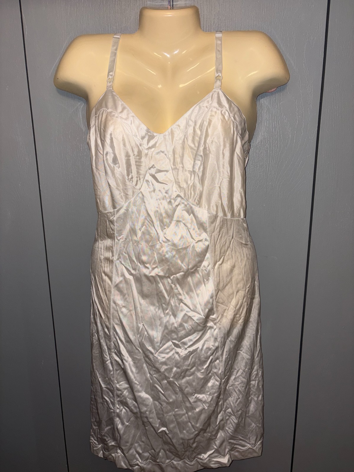 VTG Sears 38 White Full Hips Slip Detailed Scalloped Trim 84409