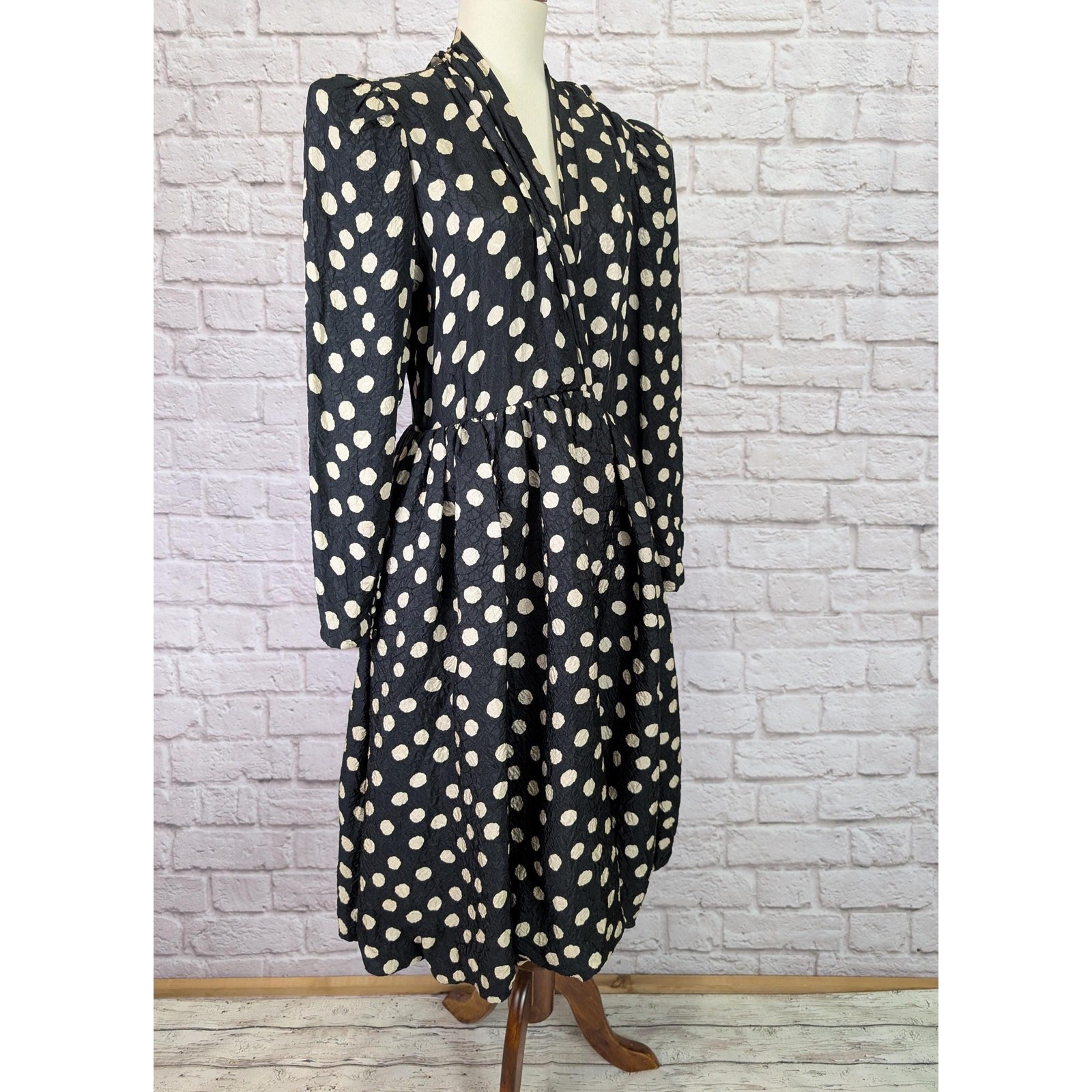 Silk Dress Black Ecru Polka Dot Bubble Hem 80’s Long Sleeve Shoulder Pads Medium