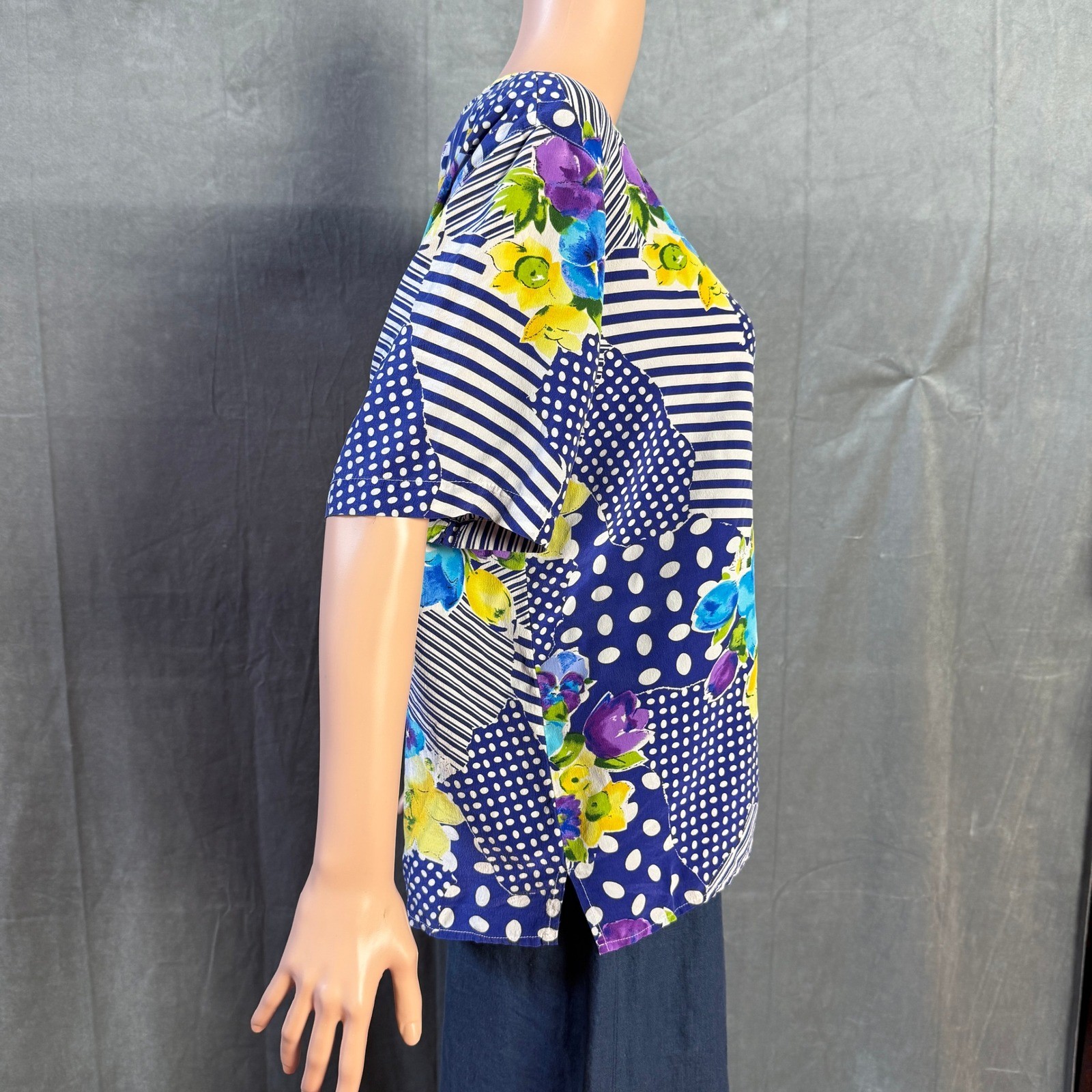 Vintage 90s Christie & Jill 100% Silk Floral Blouse XL Blue Geometric Classic