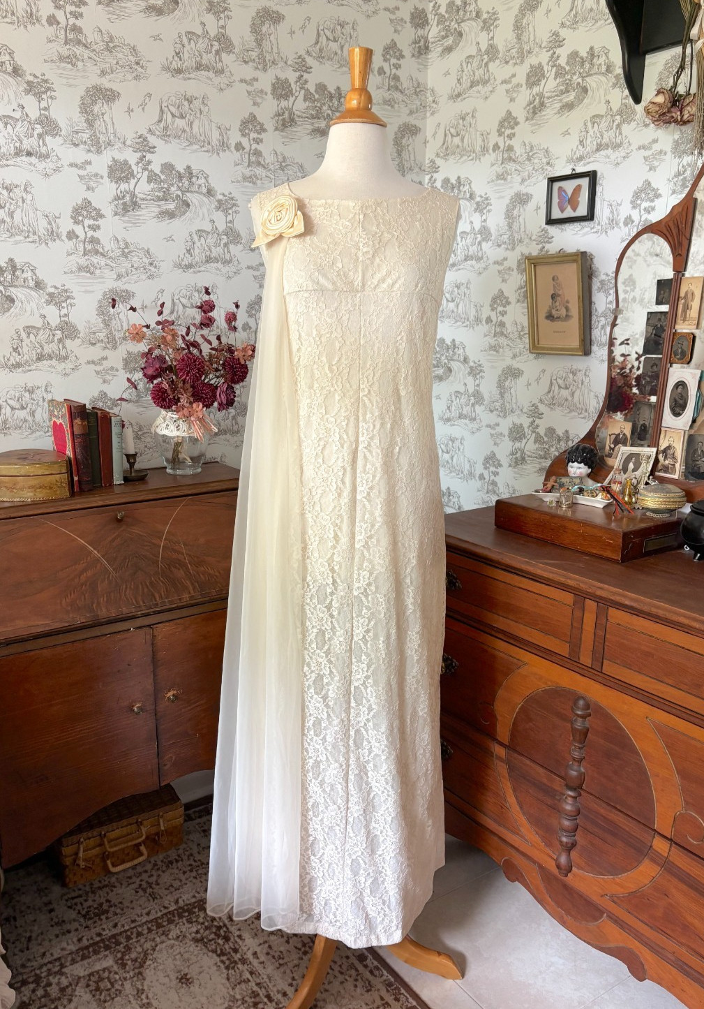 Vintage 60s Cream Lace Wedding Gown: Nylon, Sleeveless, Detachable Rosette Train