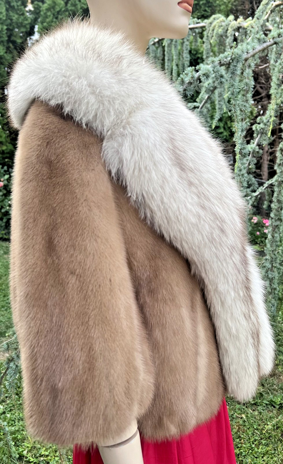 VINTAGE HESS’S AUTUMN HAZE MINK CAPELET CAPE W/ LARGE FOX COLLAR