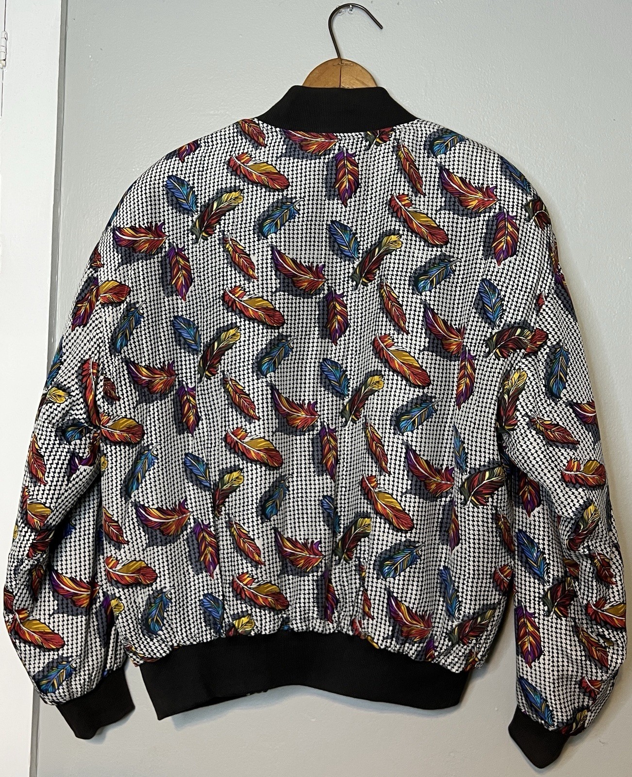 VTG 80s 100% Silk Bomber Jacket Carol Horn Feather Print W Sz M Oversized Retro