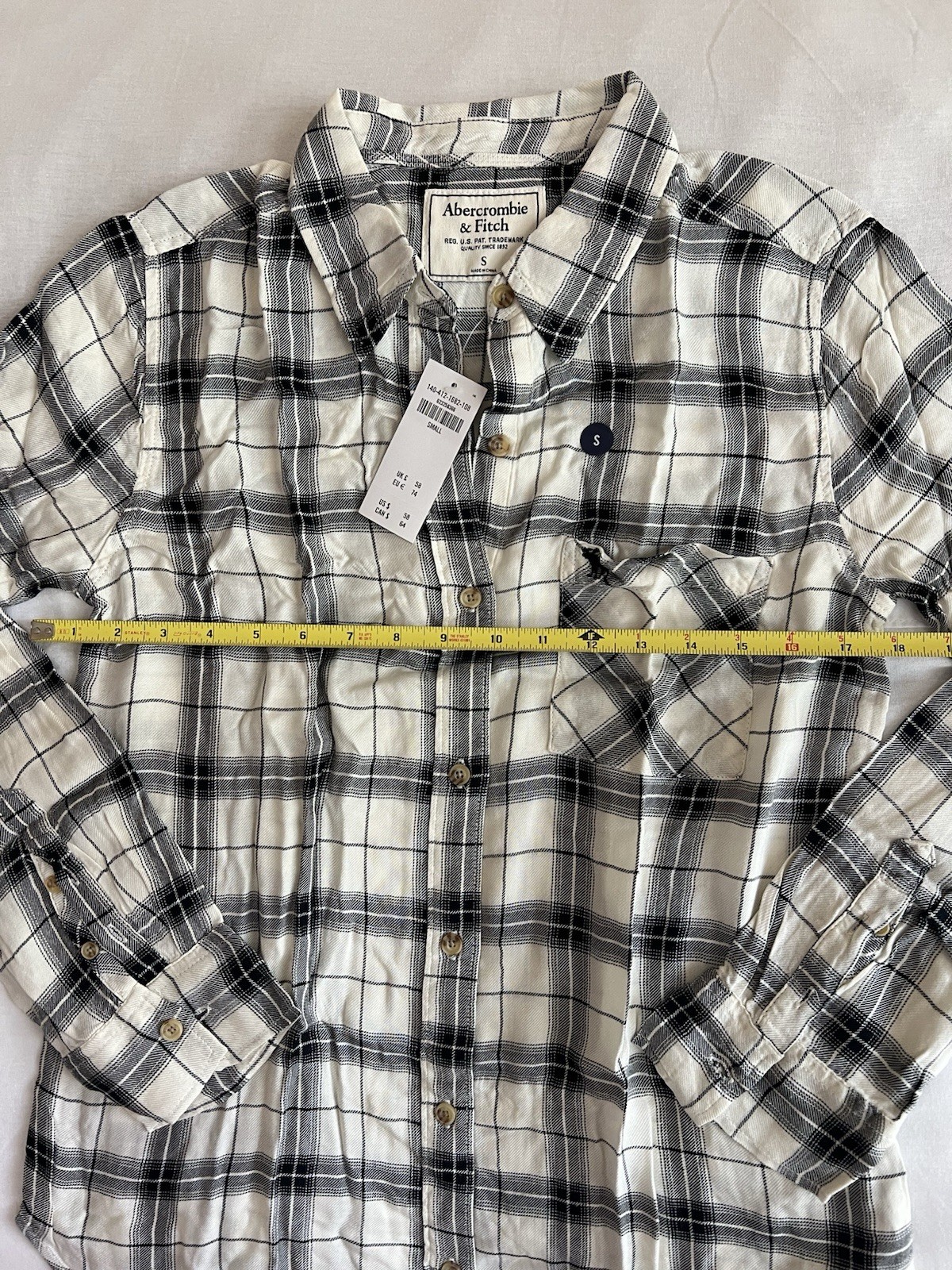 Abercrombie &Fitch Ladies Button Up Long Sleeve Shirt. Vintage 2015 size S #37