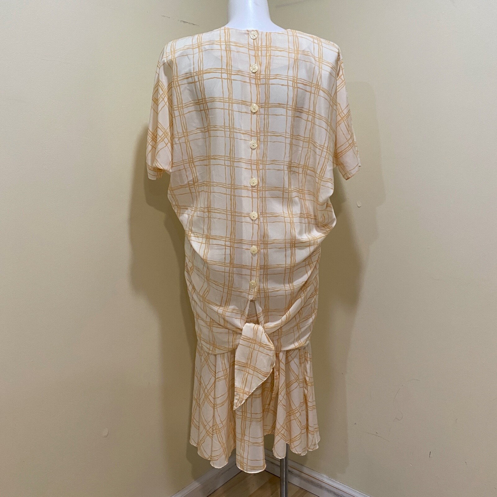 Vintage Warren Z Skirt Set Women’s 12 Beige Ivory Button Tie Back Midi Top Skirt