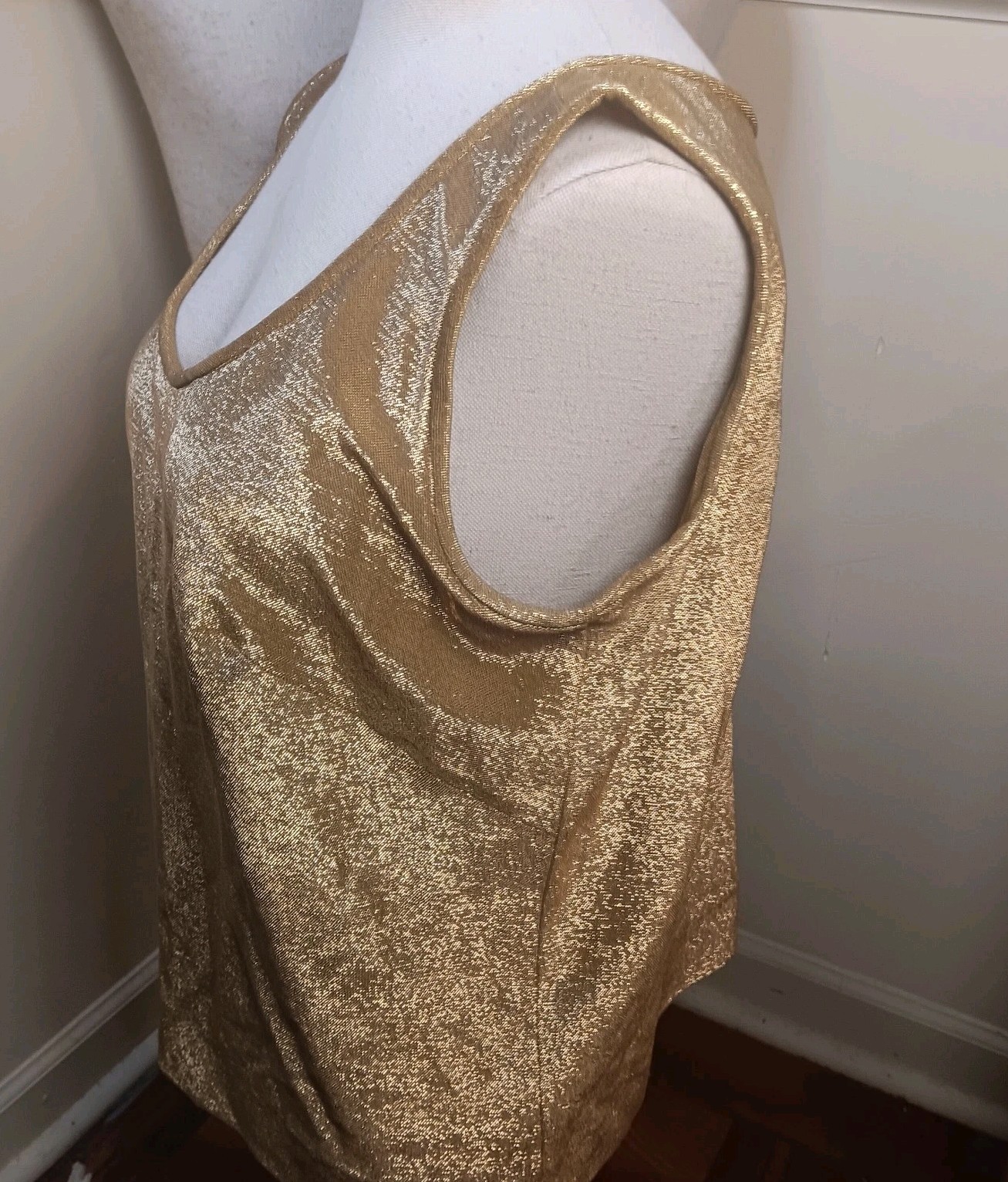 Vintage Wilroy NY Sleeveless Scoop Neck Zipper Back Sparkly Gold Tank Top Large