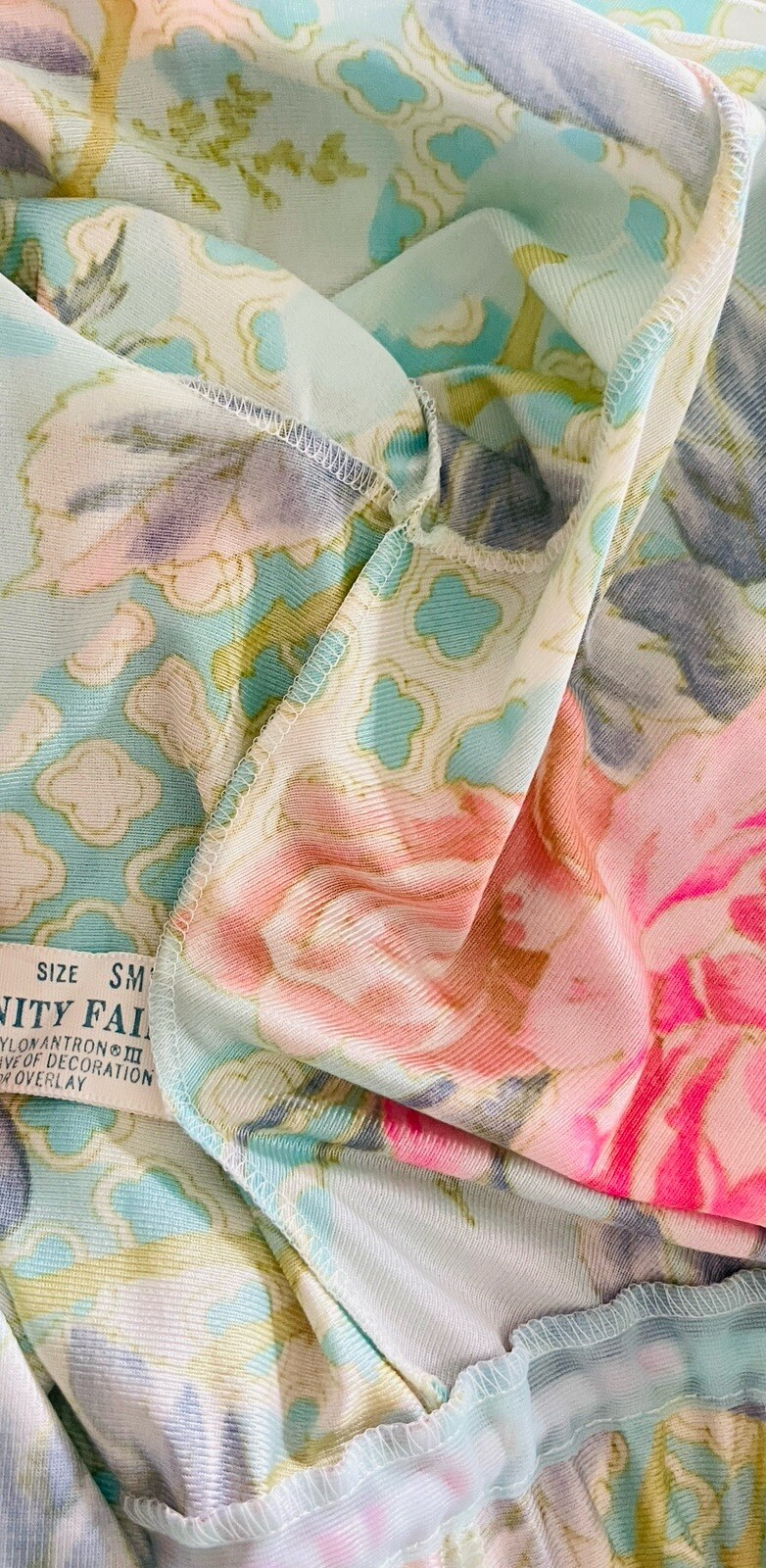 Vanity Fair 2 Piece Set Maxi NightGown & Robe Peignoir Pastel Floral Sz SML VTG
