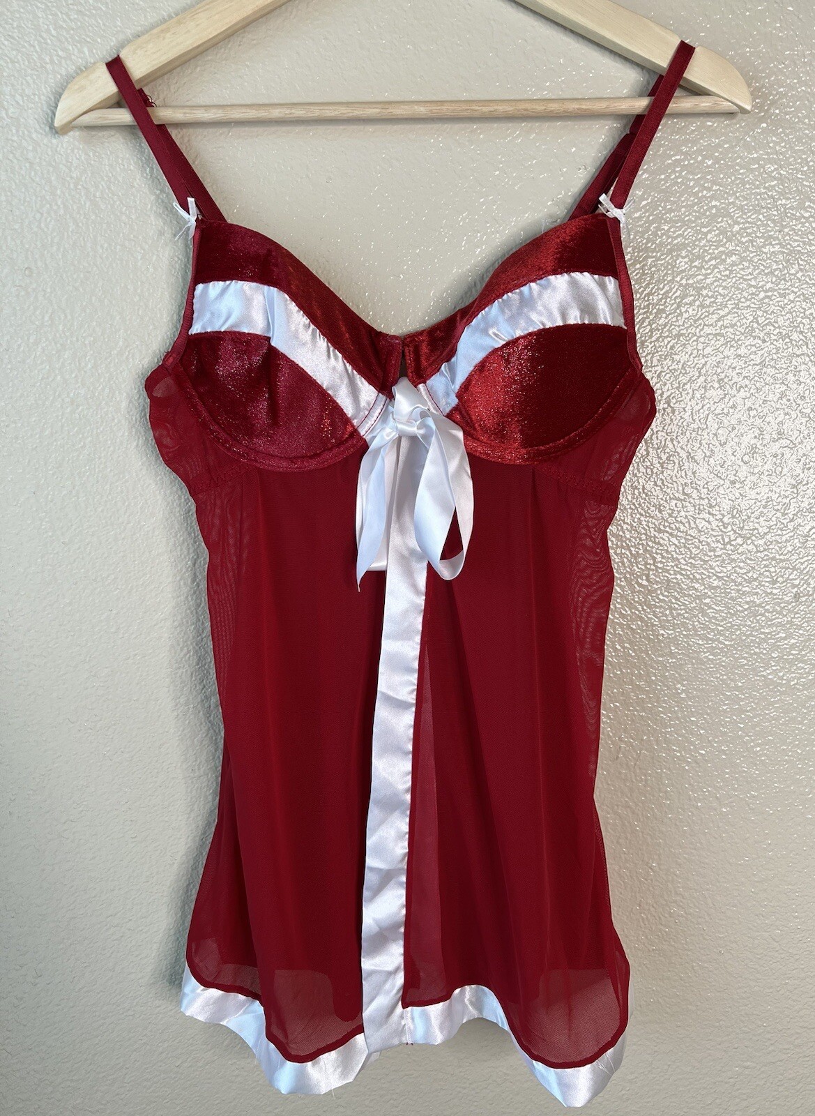 Vintage Secret Treasures Red Nightie Women’s Medium Short Chemise Front Closure