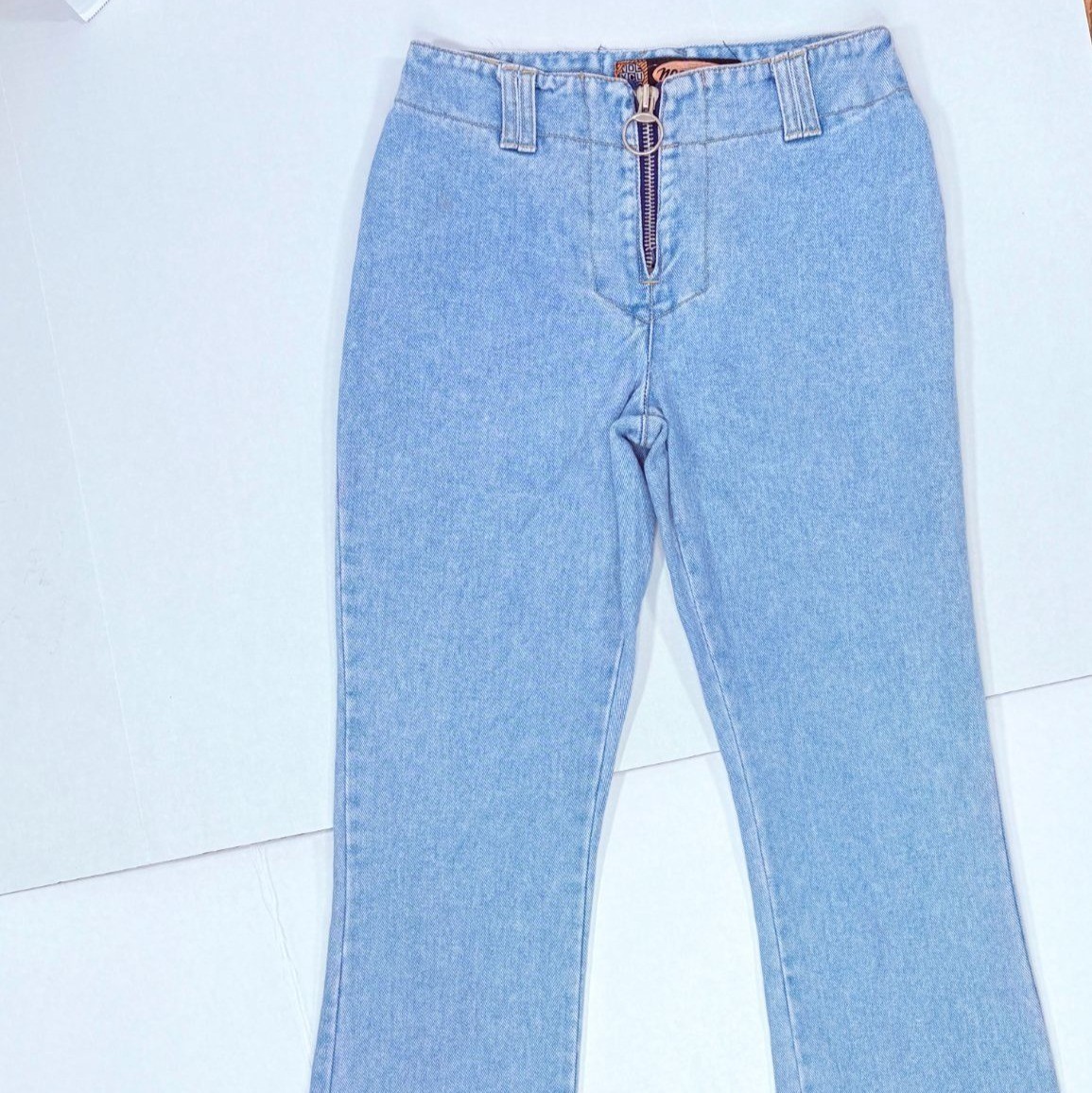 Vintage No Excuse Y2K Women’s Light Wash No Pocket O Ring Zipper Denim Jeans 30″