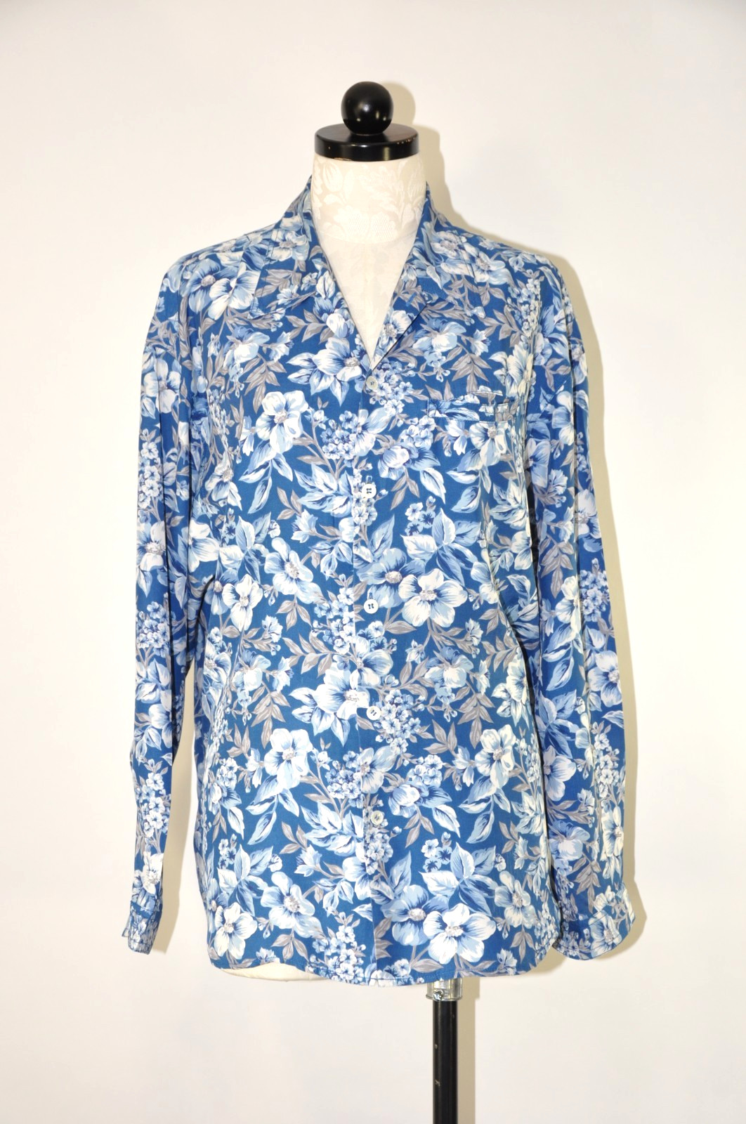 90s Vintage Blue Botanical Floral Print Rayon Oversized Shirt Blouse Top Women M