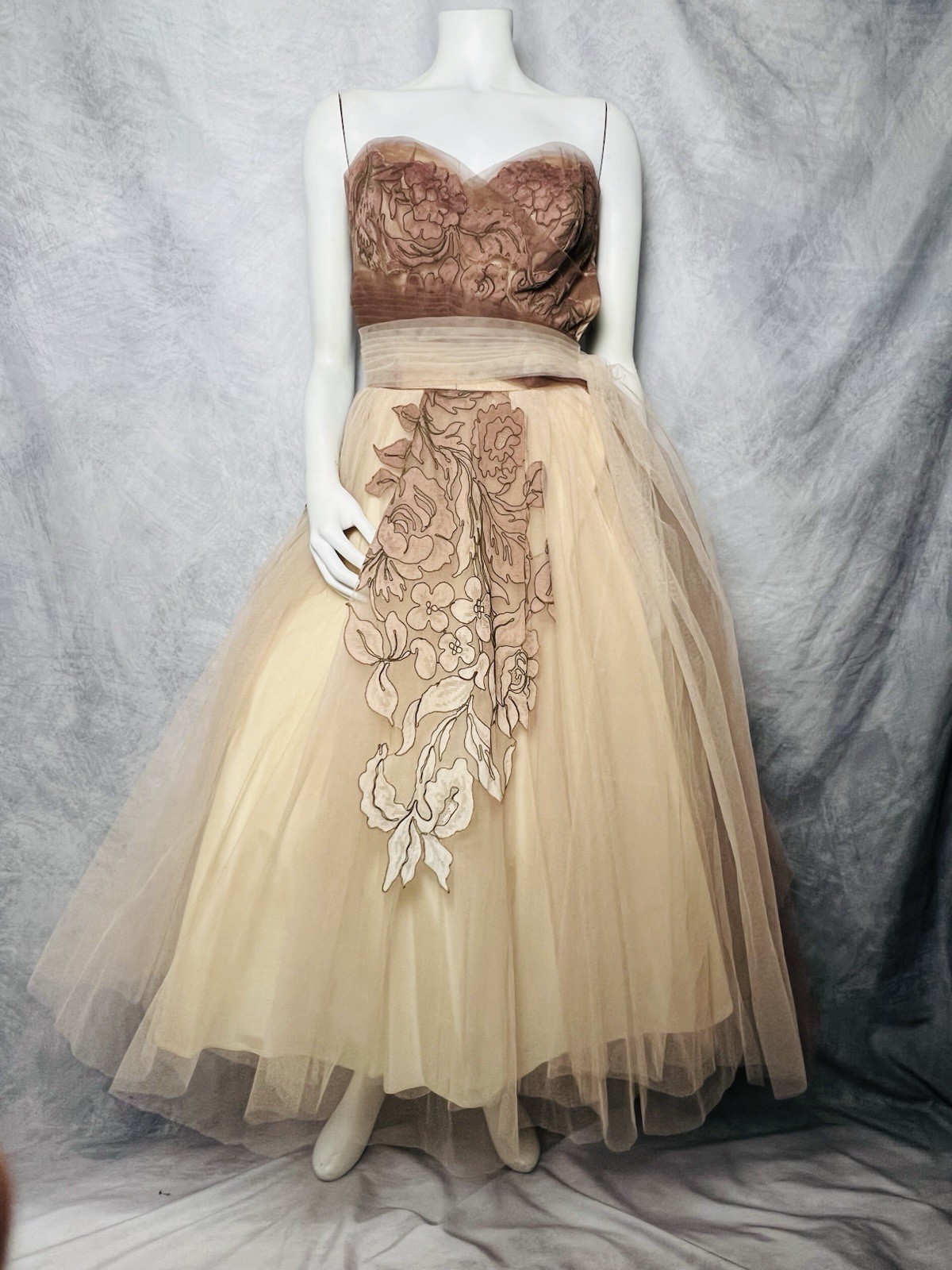 Vintage 1950s Will Steinman Strapless Pink Tulle Applique Full Skirt Gown Dress