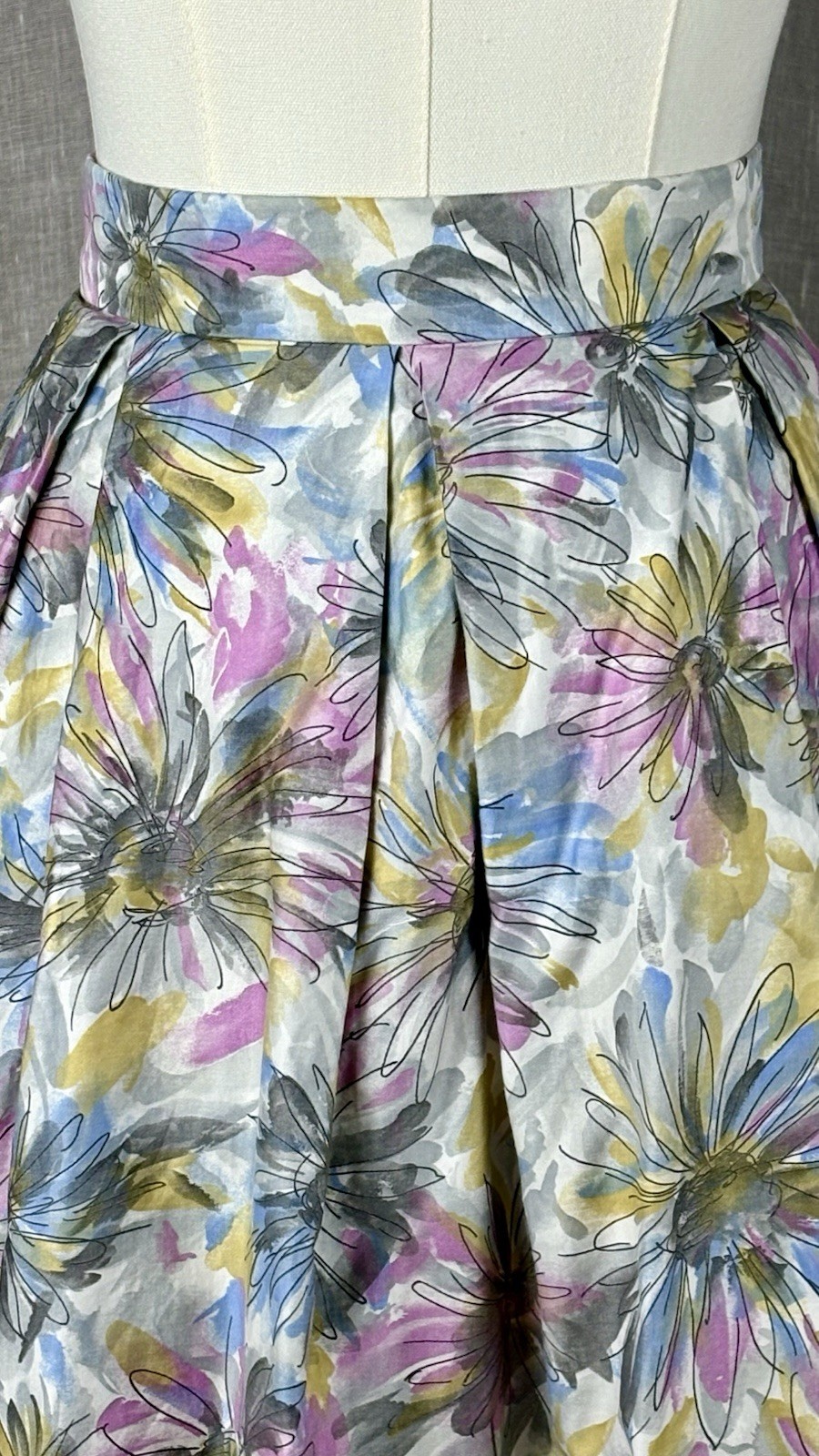 Vintage 60’s Floral Cotton Skirt Size XL Full Box Pleated Pink Blue White Pinup
