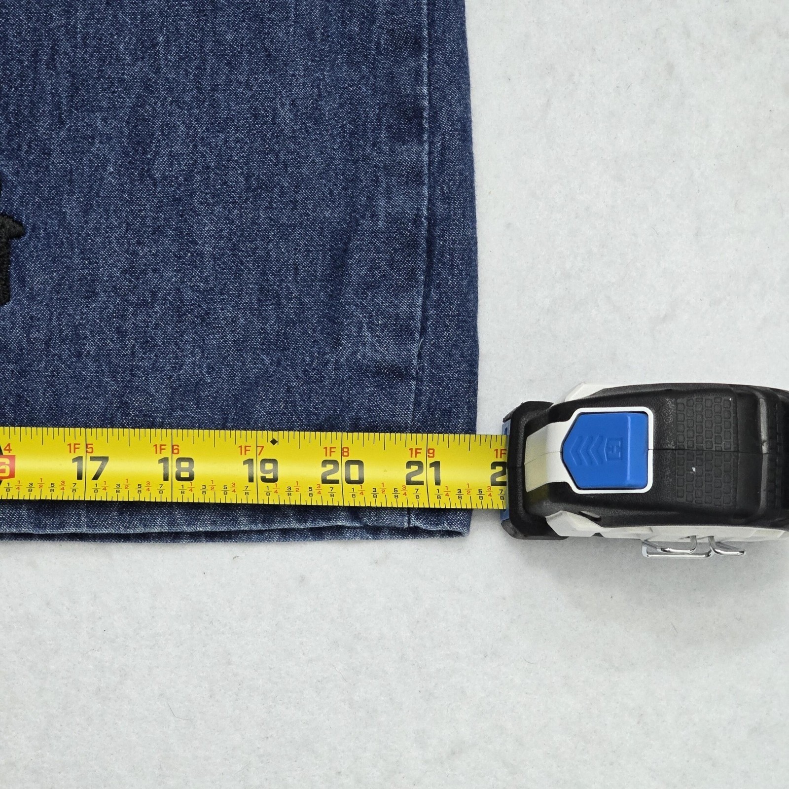 Tagwear Worldwide Vintage Blue Denim Penguin Embroidered Button Down Shirt Med