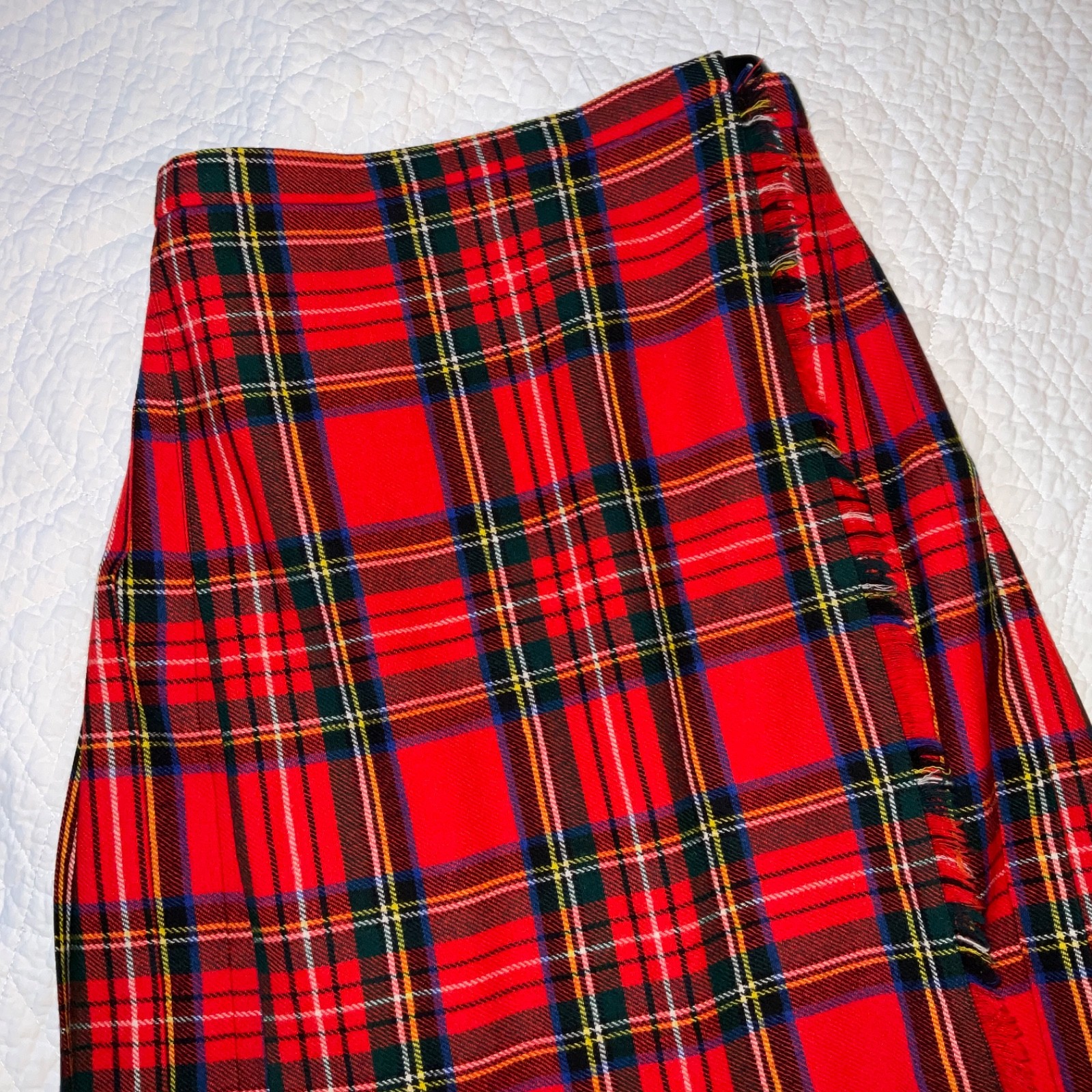Vintage 90s Womens Kilt skirt size 4 to 6 red plaid pleated wool buckles