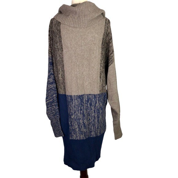 VINTAGE BCBGMaxAzria colorblock sweater dress batwing sleeves brown blue Med