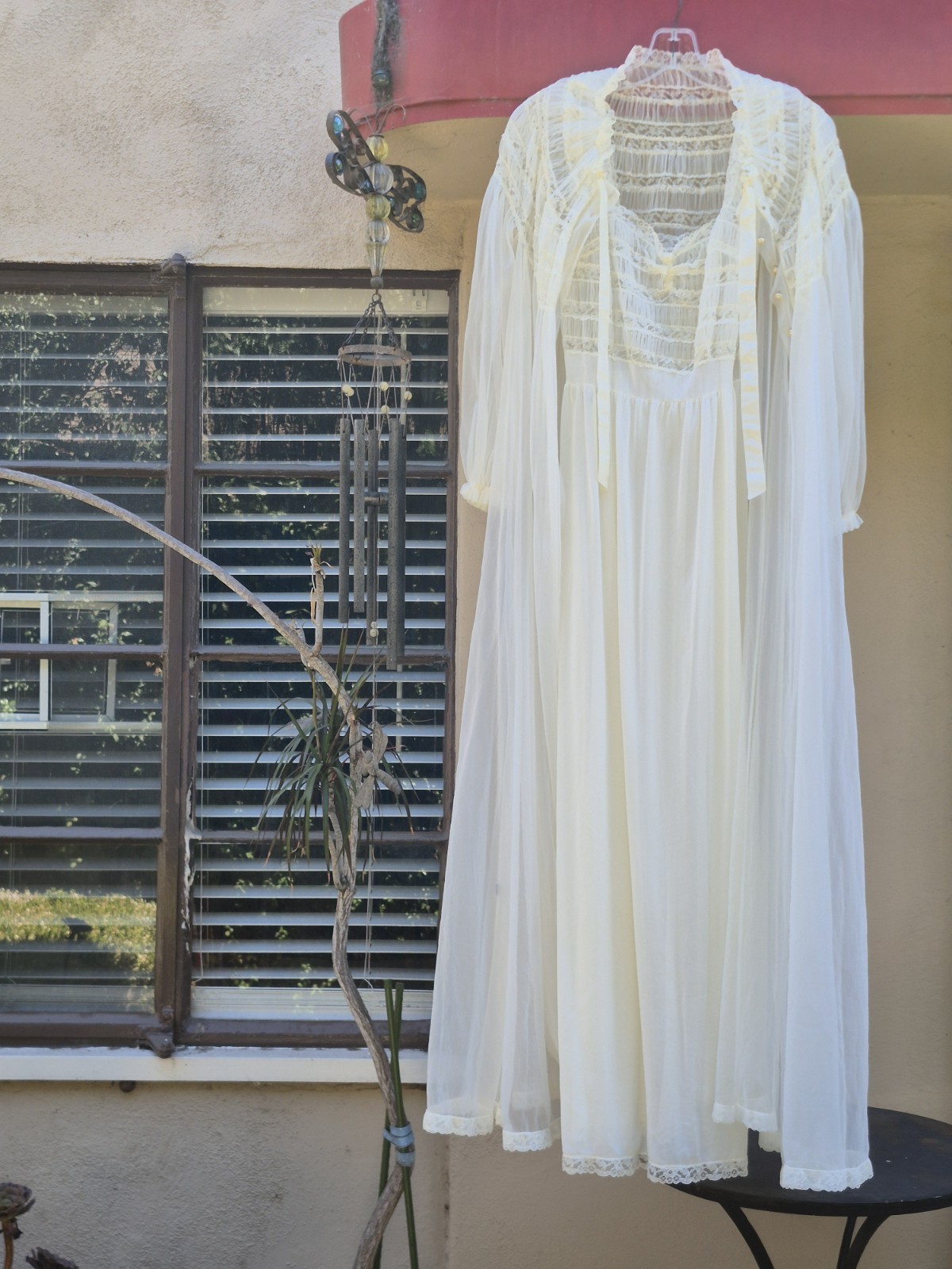 Vintage MCM Radcliffe Ivory Sheer Lace Smocked Bridal Peignoir Nightgown Set 2