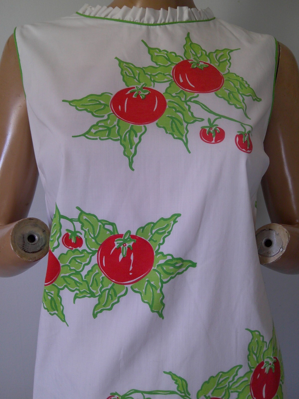 Vtg 60’s VESTED GENTRESS Pop Art Whimsical TOMATO Tomatoes Print Sheath Dress 12