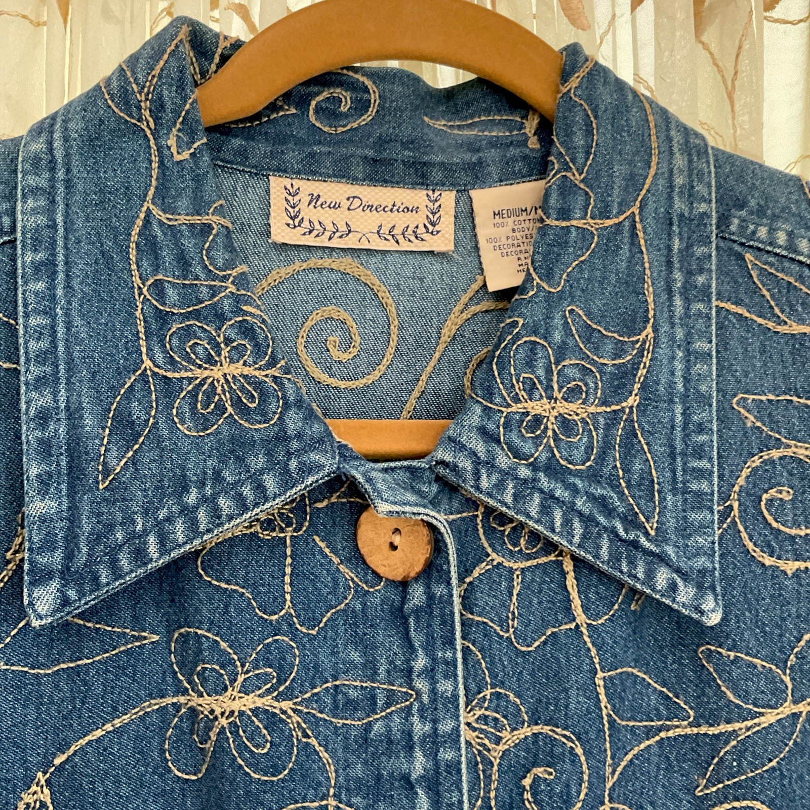 New Directions Womens Denim Blue Jacket Size M Embroidered Tan Flowers NWOT