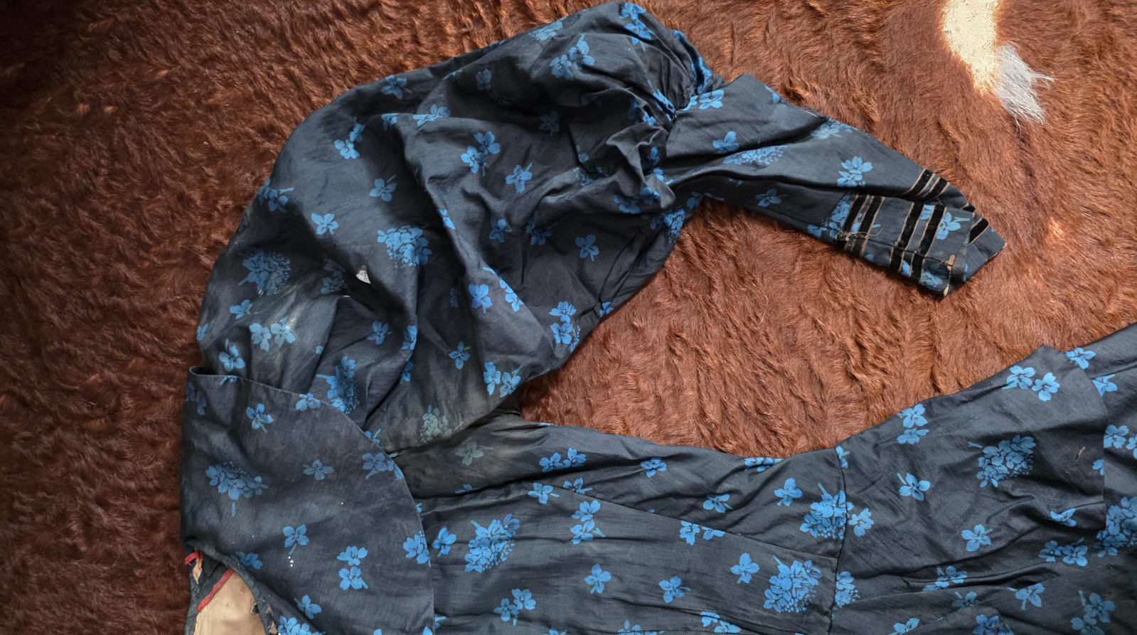 Antique 1890s Victorian Silk Taffeta 2-Pc Dress Gigot Puff Sleeve Boned Study AS