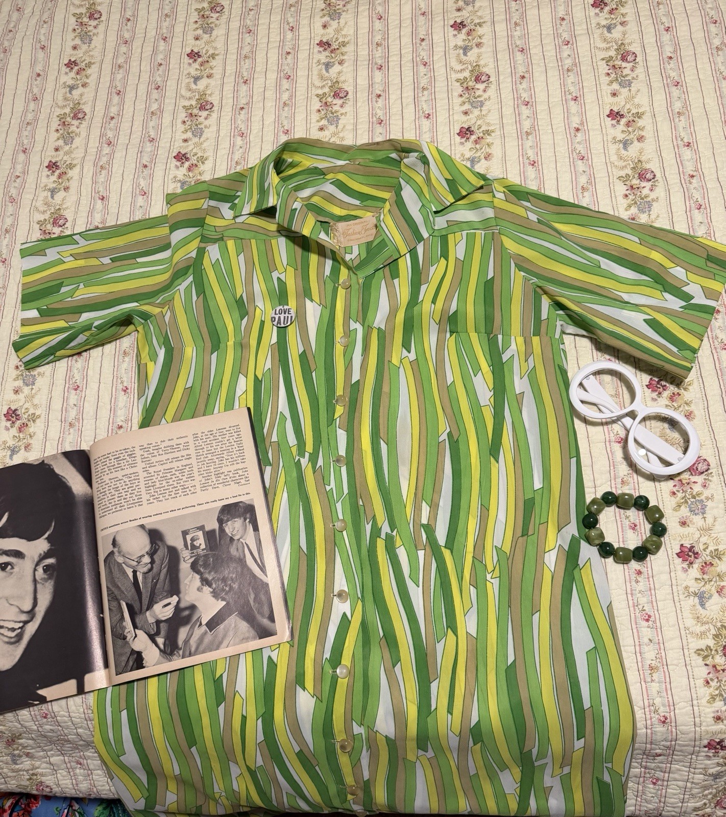 True Vintage 60s 70s Fashion Frocks Green Abstract Stripe Button Front Dress M L