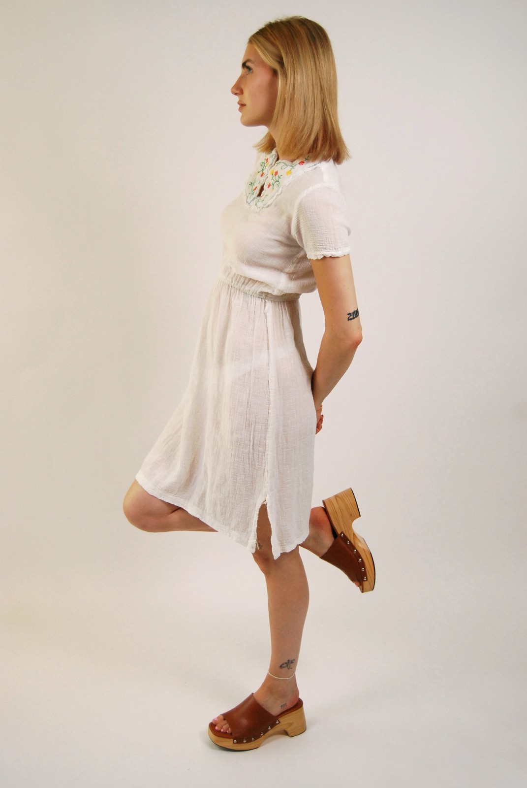 70s Embroidered Dress (S) white gauze midi small vintage folk mexican hippy boho