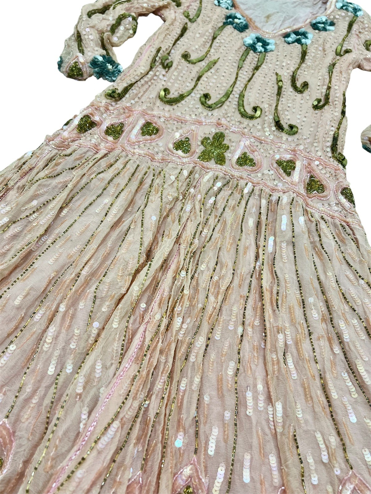 FLAPPER 1920’S GELATIN SEQUIN + BEAD BLUSH PINK SILK DRESS MADE IN INDIA LARGE