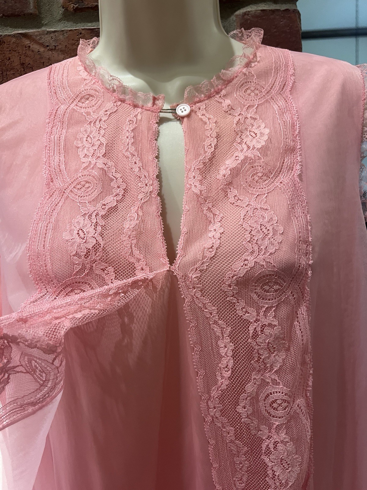Vintage Vanity Fair Candy Pink NEGLIGEE Nightgown Sheer Nylon Chiffon Overlay M