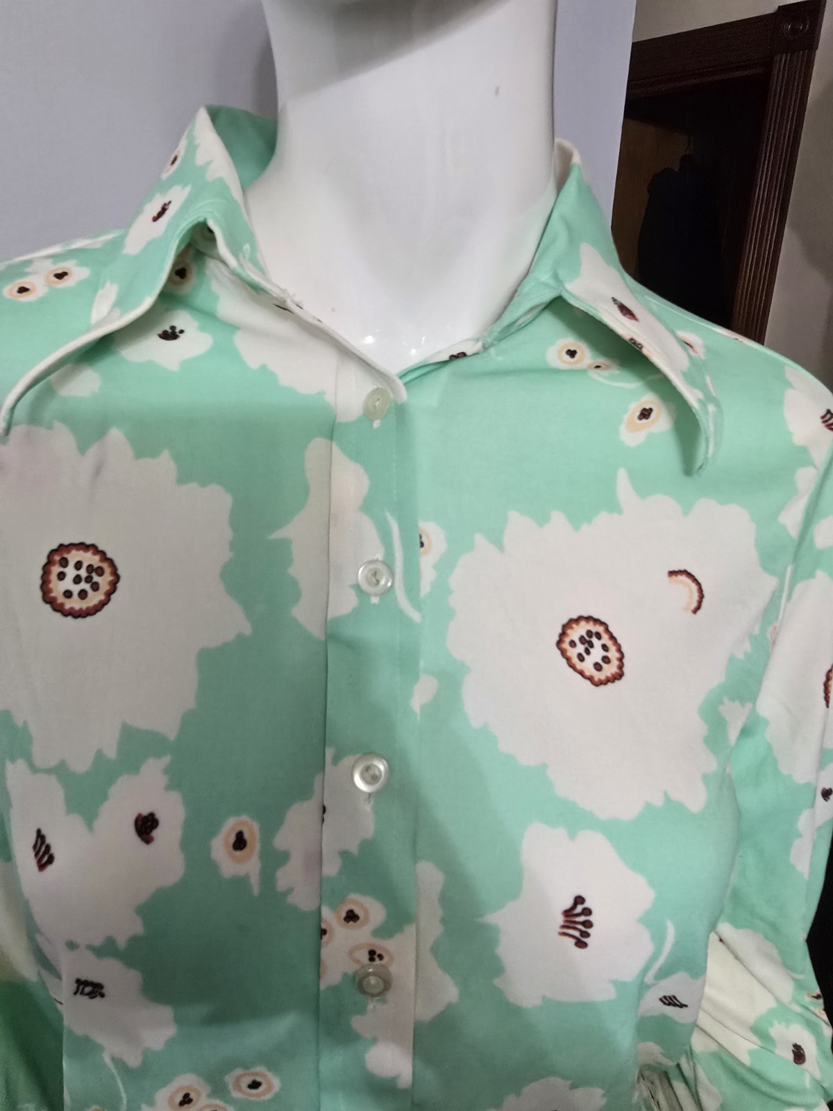 70s Mint Green Floral Disco Shirt Dagger Collar Fits Modern XS/S (Tagged L)