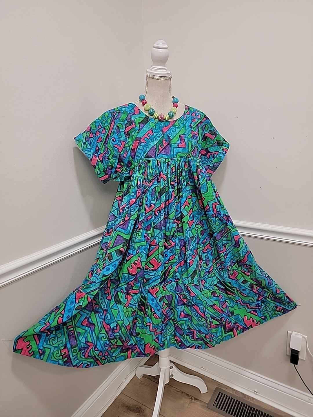 Vintage Psychedelic Tropical Hawaiian Ruffled Hem Mumu Dress—Size S/M