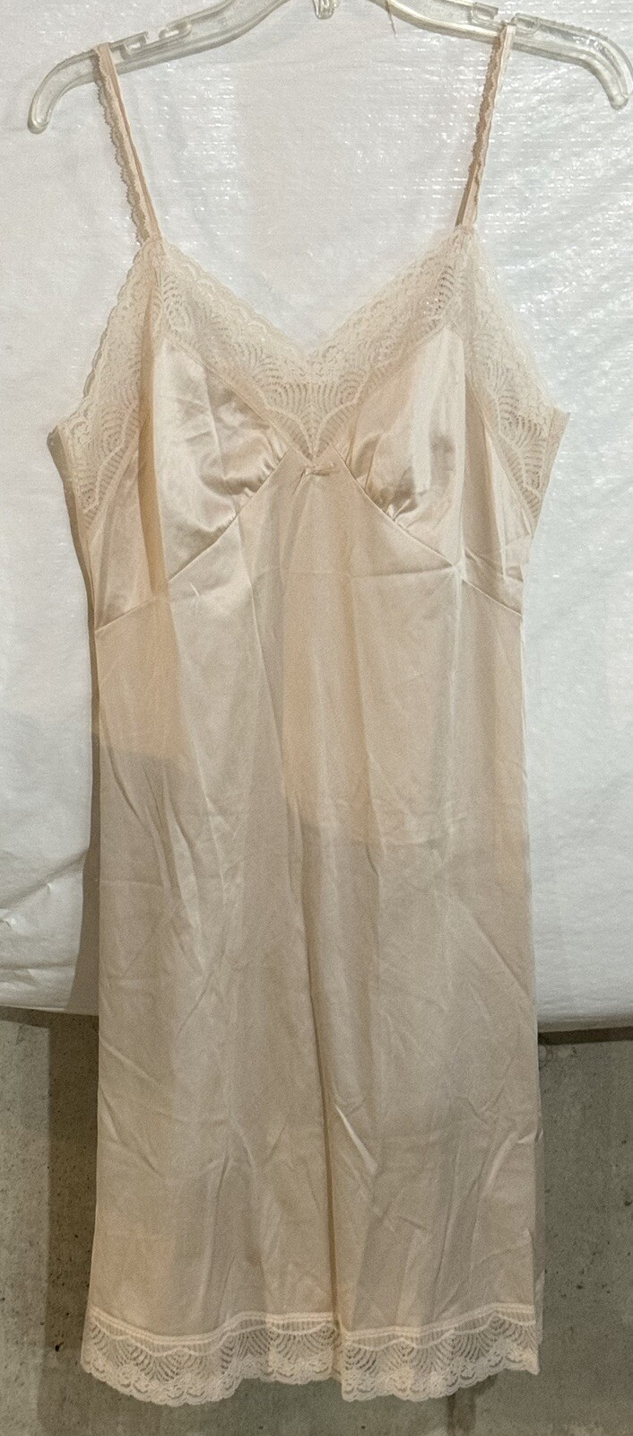 Vtg Warners Nylon Slip Nightgown Size 36 Filigree Lace Pastel Pink Whimsical
