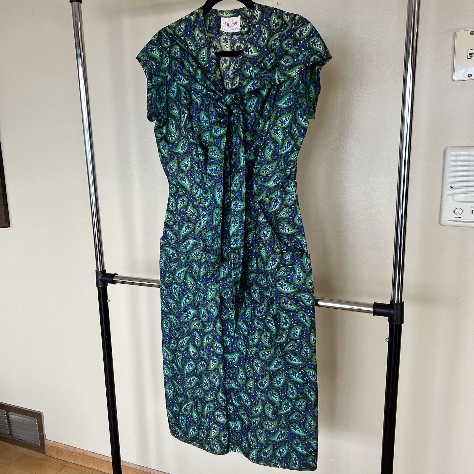 Vintage Deadstock 1960’S Green Print Dress Pockets