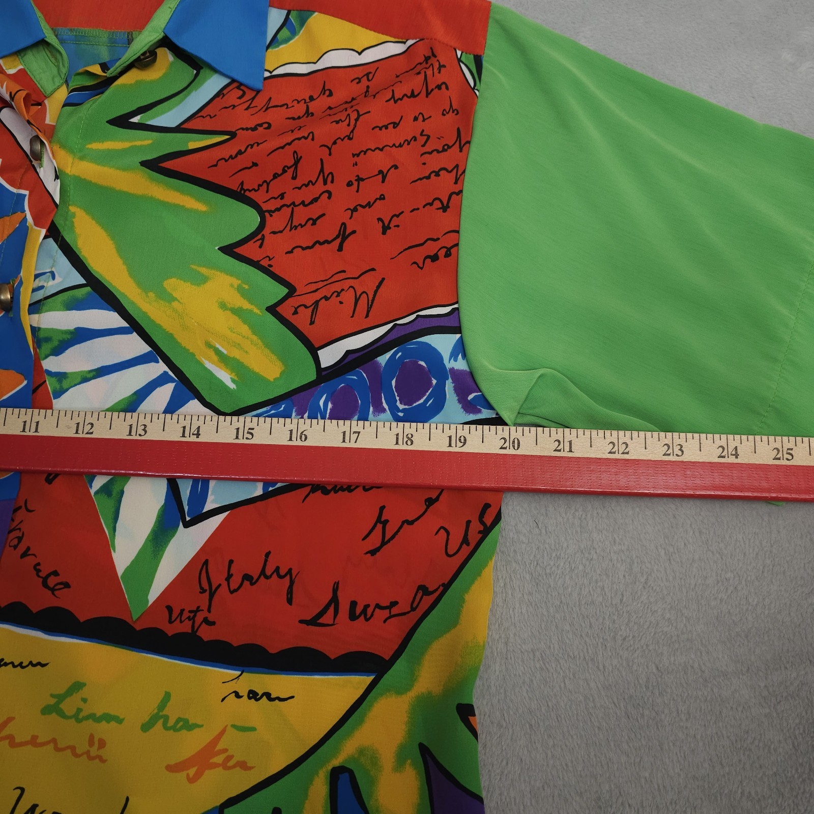 Vtg Bold Colorful Blouse 1980s Travel Novelty Print USA Med Lrg Big Button Silky