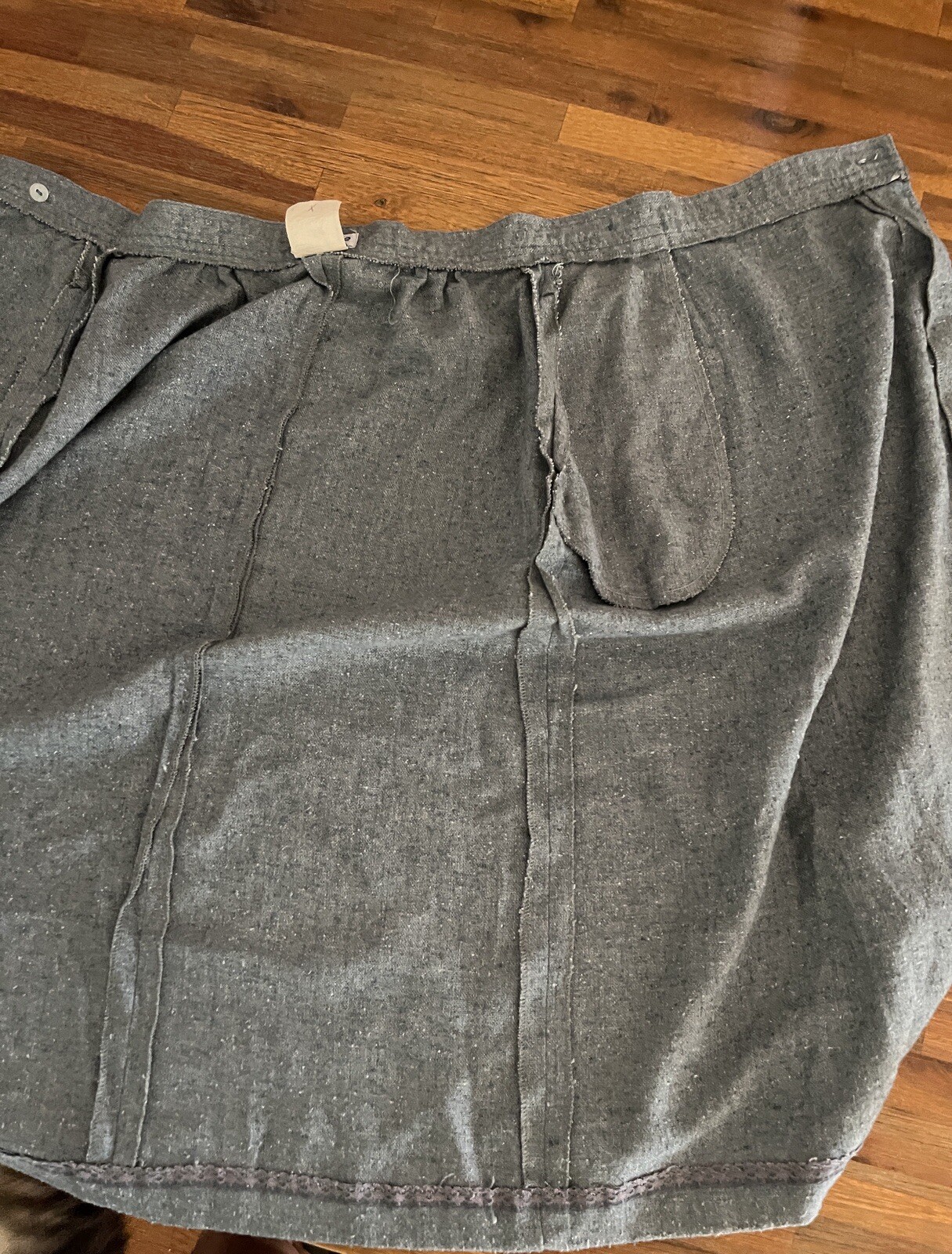 Vintage College Town Womens Wrap Skirt Size Small 22” Waist Gray Nubby Wool