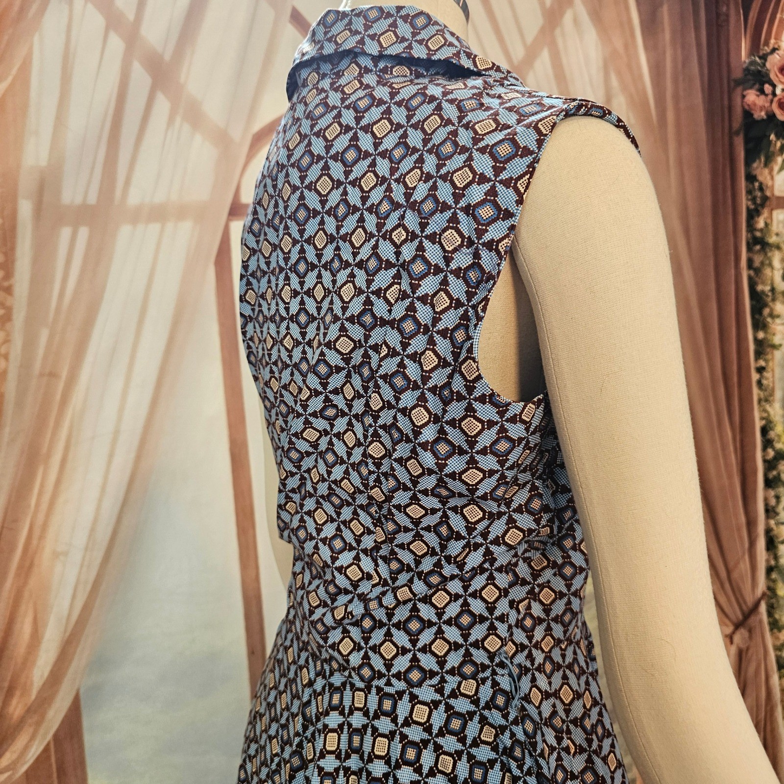 Vintage 1970s Dress Fit and Flare Sandy Lane Blue Brown Geometric Print Buttons