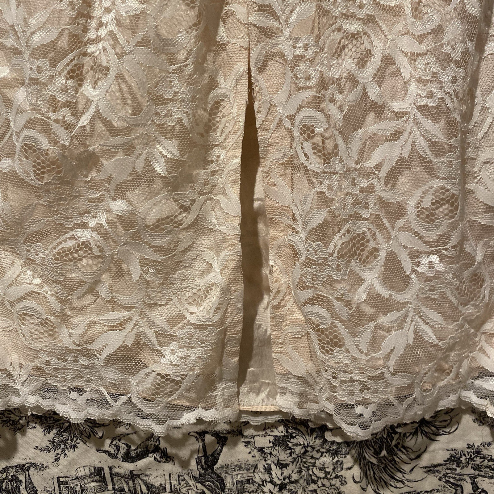 Vintage 1980s Cachet By Bari Protas Peachy Pink Lace Pencil Dress