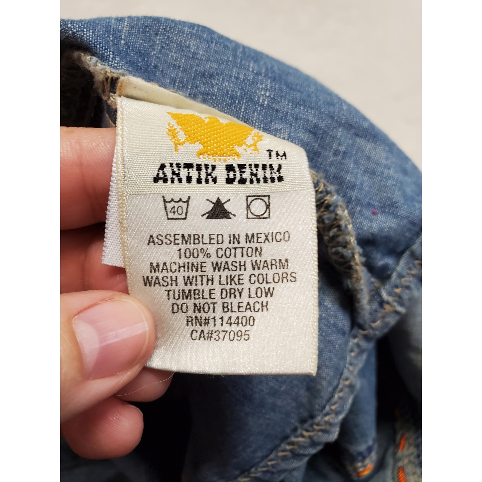 Antik Denim Light Wash Blue Embroidered Snap Top Small Retro Bohemian Festival