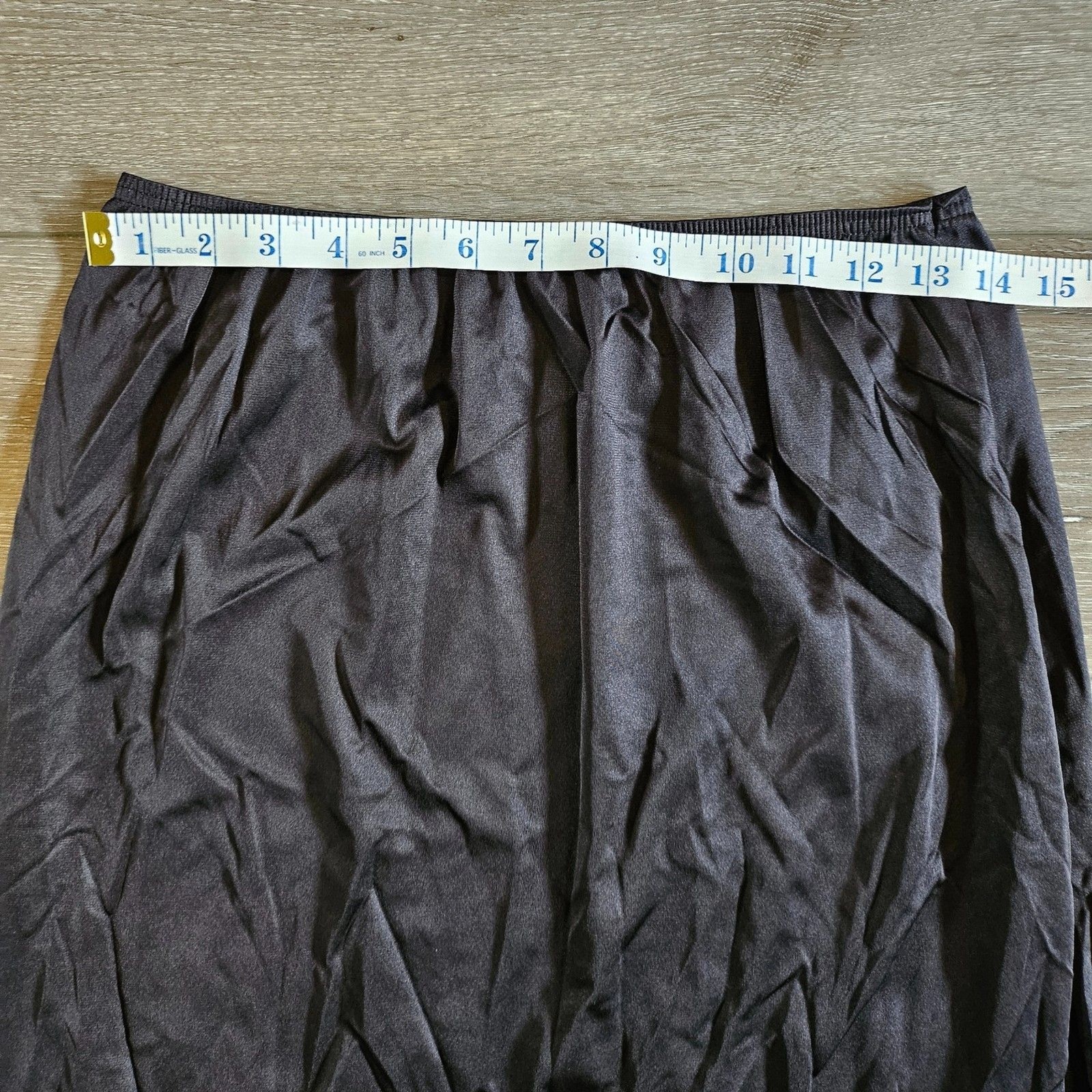 Vassarette Black Half Slip Lace Trim w/ Slit Womens Size 28 M/40 Style 11-122