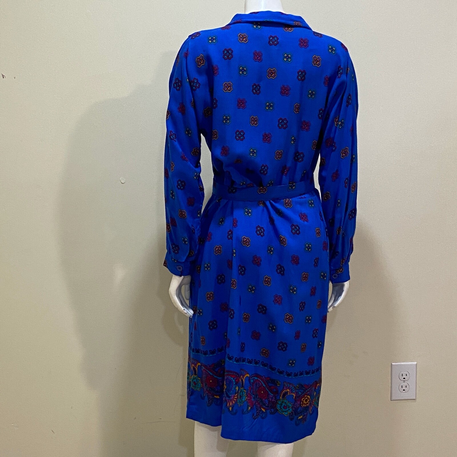 Vintage Malouf Dress Women’s 14 Average Blue Floral Rayon Pockets Belt Midi