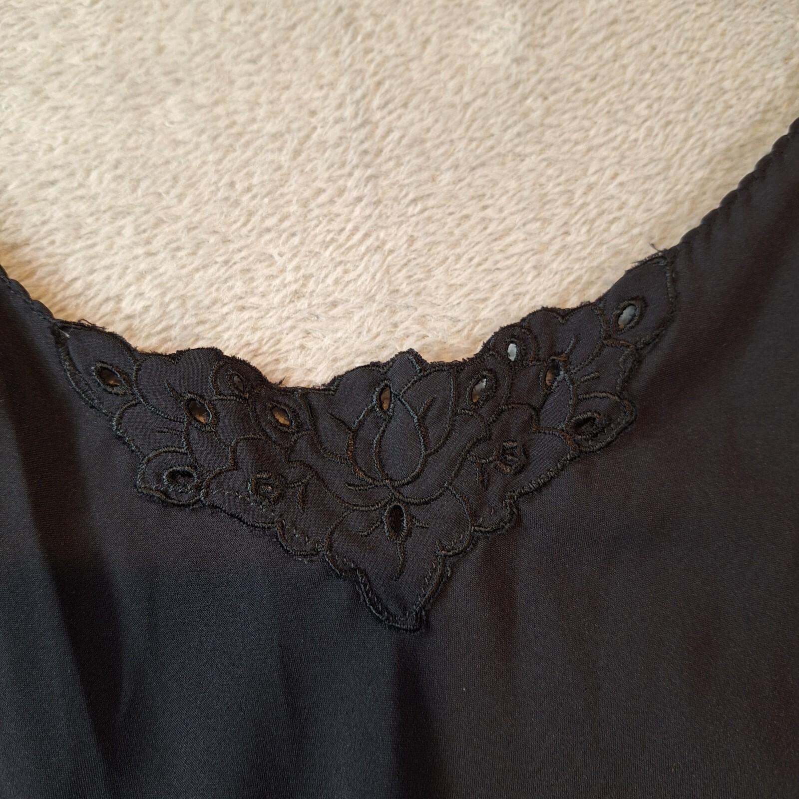 Vanity Fair Slip Dress Womens 38 Black Midi Floral Applique Nightgown USA Vtg