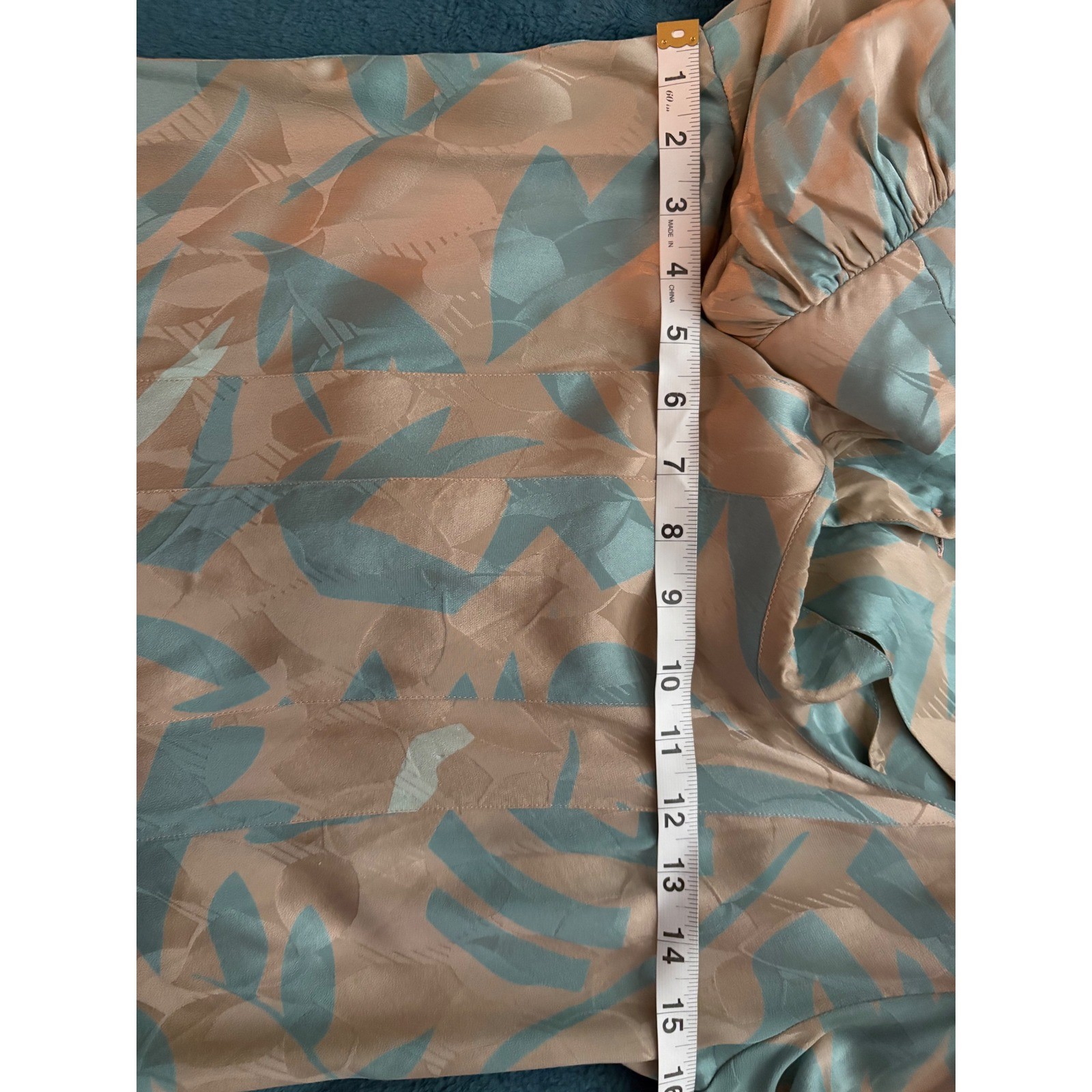 Disegni by Perez Vintage 100% Silk Abstract Leaf Button Back Midi Dress Tan 4