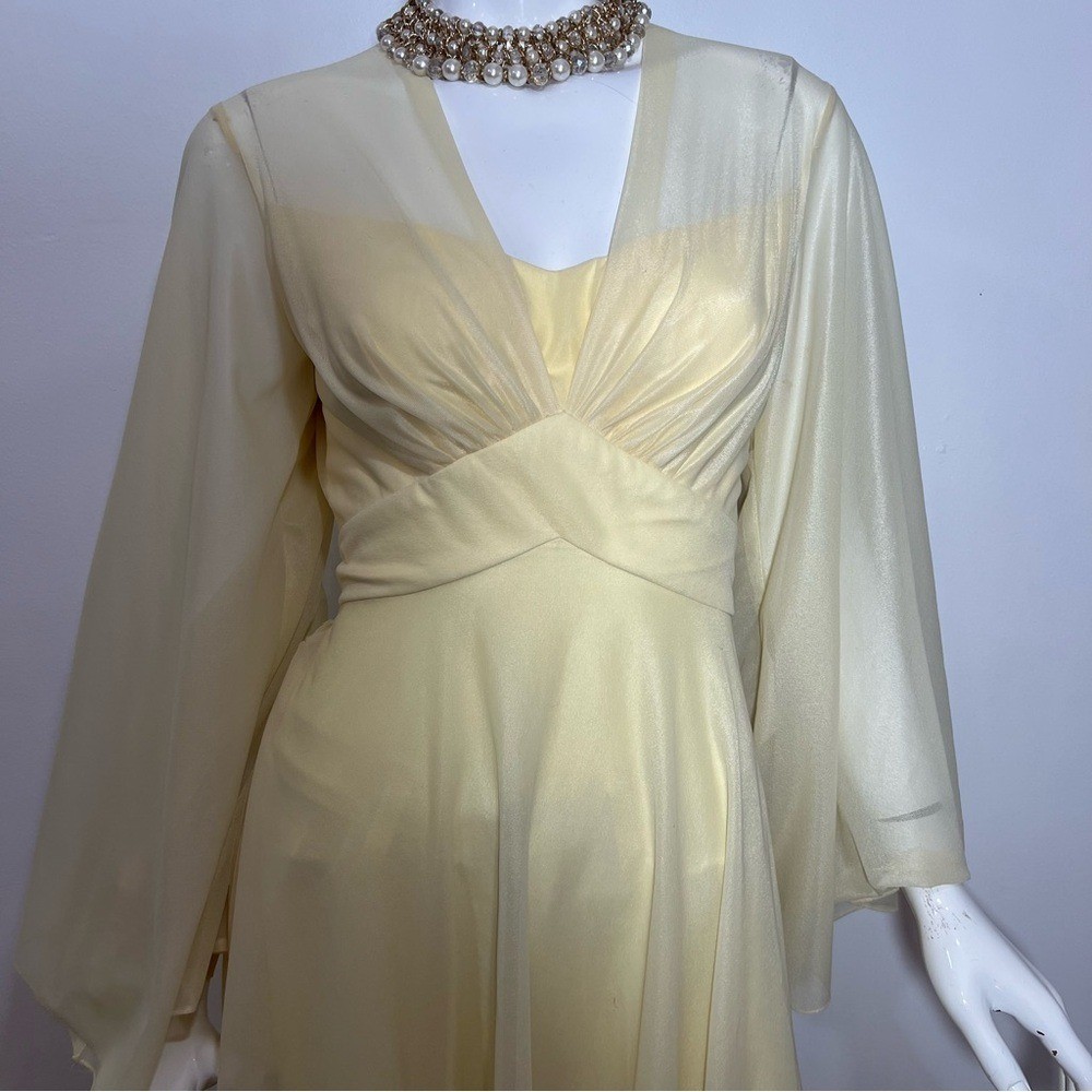 Antique Mike Benet Formals Butter Cream Yellow Flowy Dress – Vintage Sizing