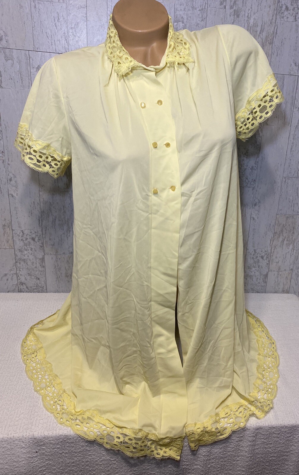 VTG Peignoir Robe Yellow 100% Nylon Sears Roebuck & Co Small-32-34 butter #L49