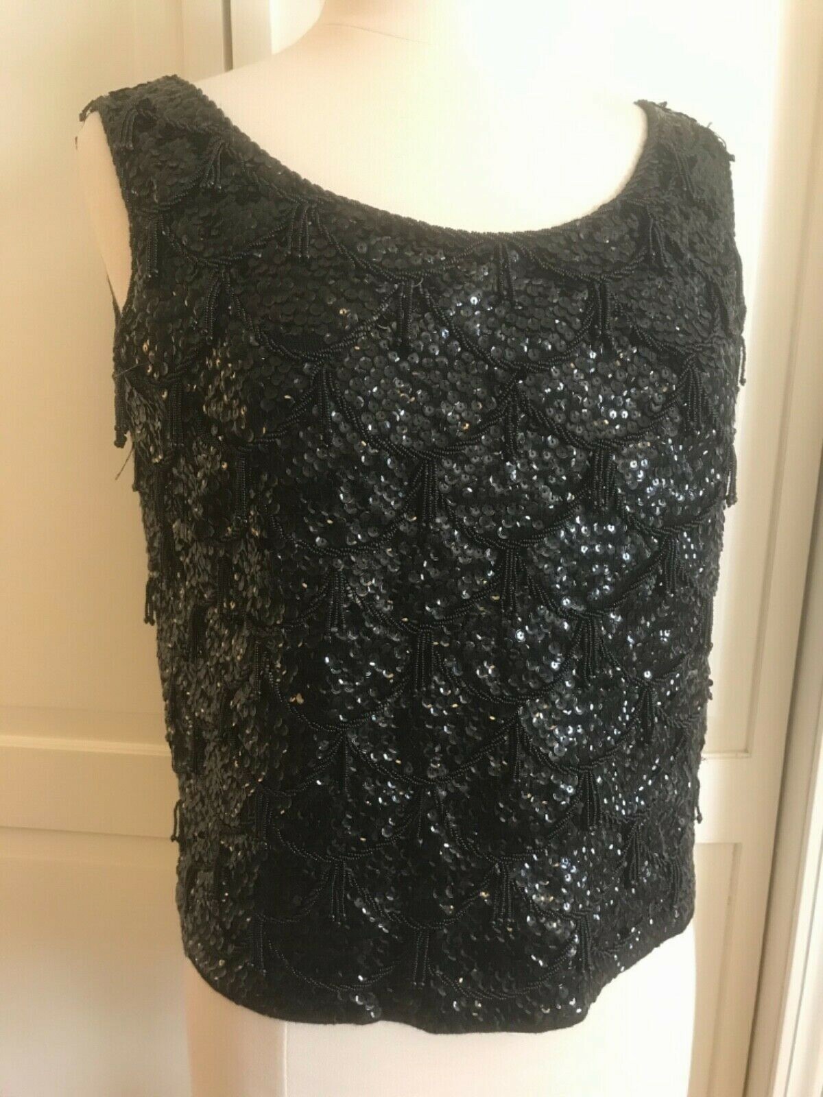 Vintage Black Iridescent Fringed Sequin Tassels Beaded Wool Glam Top hong kong L