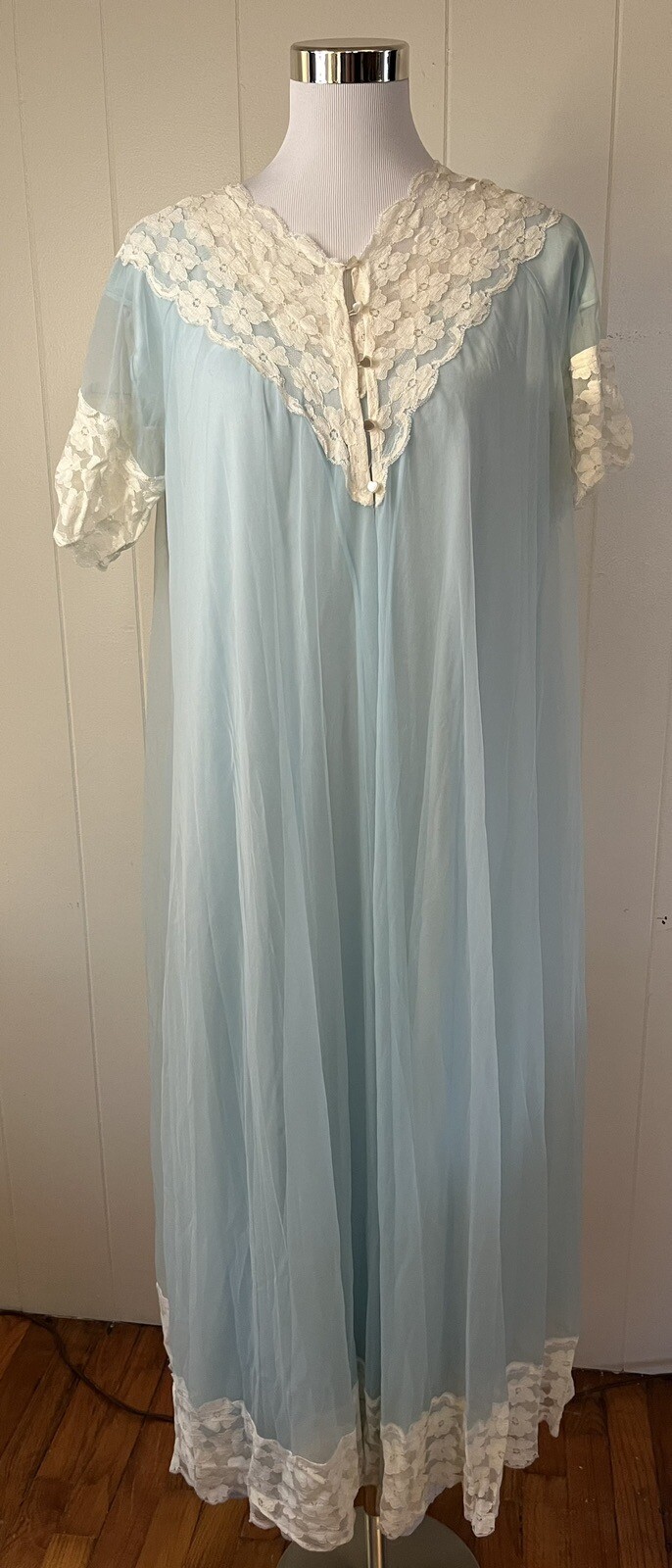 VTG LeVoy’s SET Chiffon Nylon Long Nightgown Negligee Peignoir Lace Trim Blue M