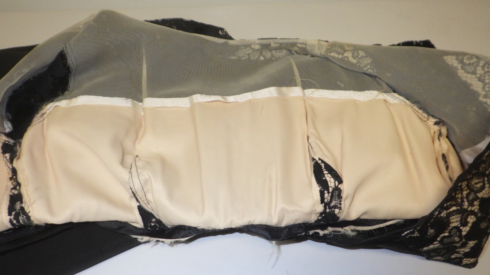 VTG 1960s Lisa Howard Black Lace Cocktail Dress 6 Long Sleeve Union Made Party 6