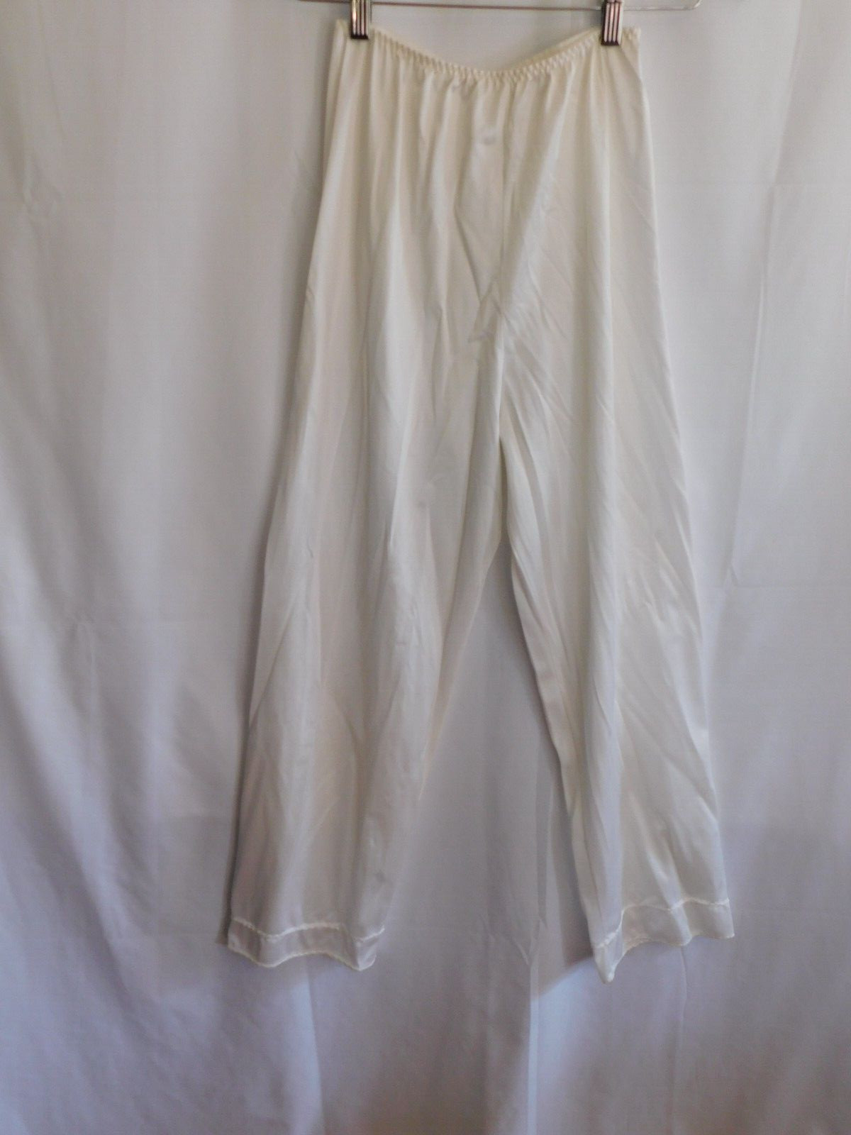 Wondermaid Pant Slip Women’s White Style 1901 Size Medium
