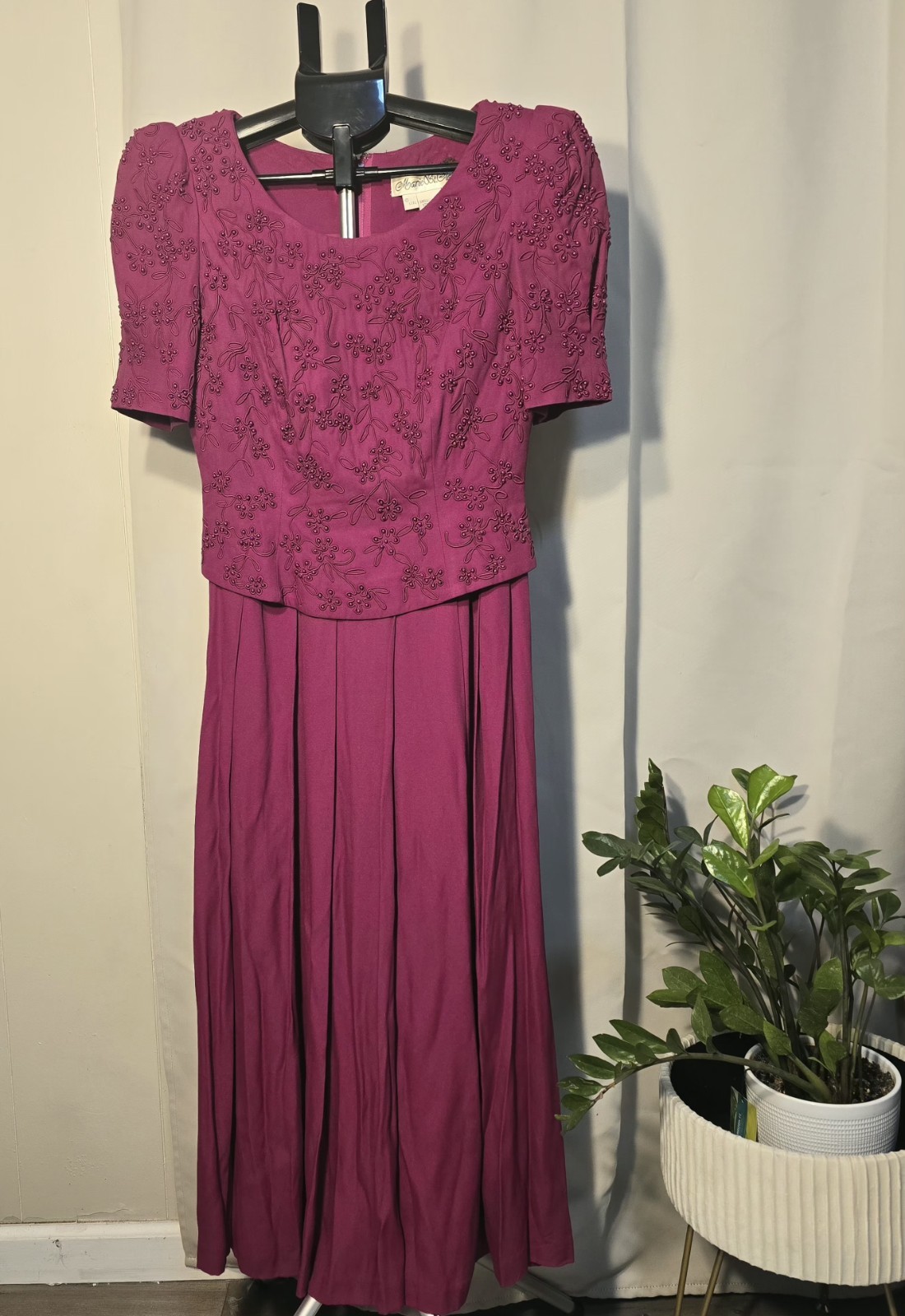 Vintage Marie St. Claire Beaded Embroidered Dress Size 6 Paded-Shoulder