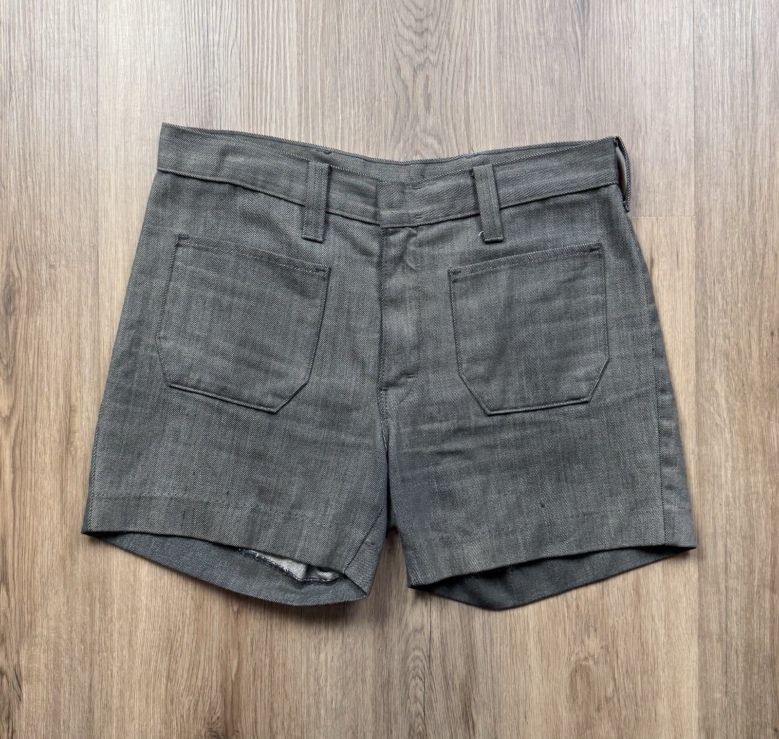 70’s VINTAGE Mann Cut Off Brush Shorts Size 32 Hippie Denim Grunge