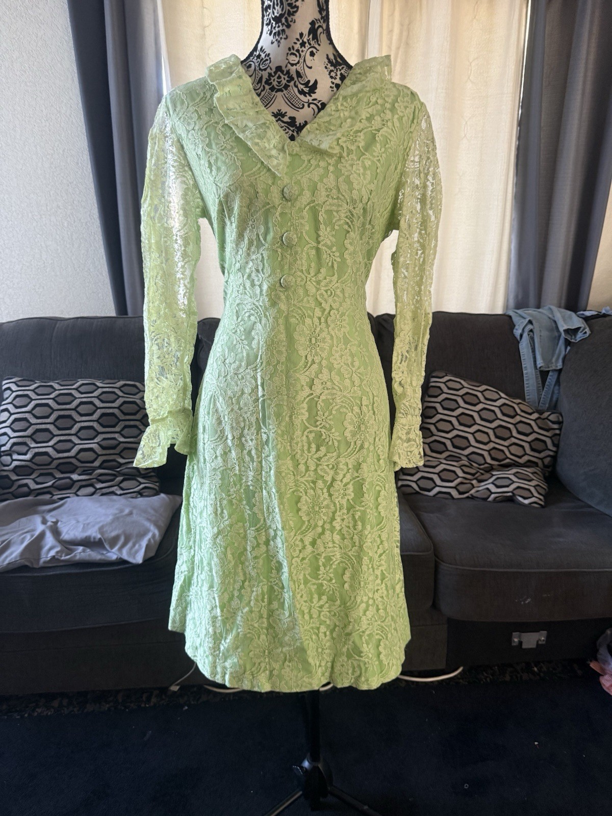 Vintage 1970s Green Lace Dress With Tie Waist Size L/XL
