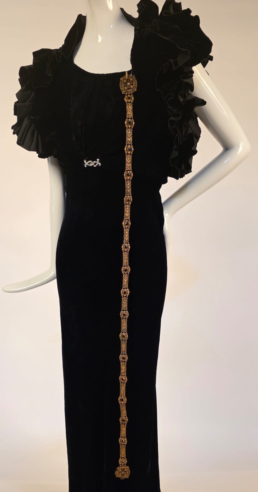 1930’S GOLD TONE FILIGREE + BLACK STONE BELT FOR DRESS